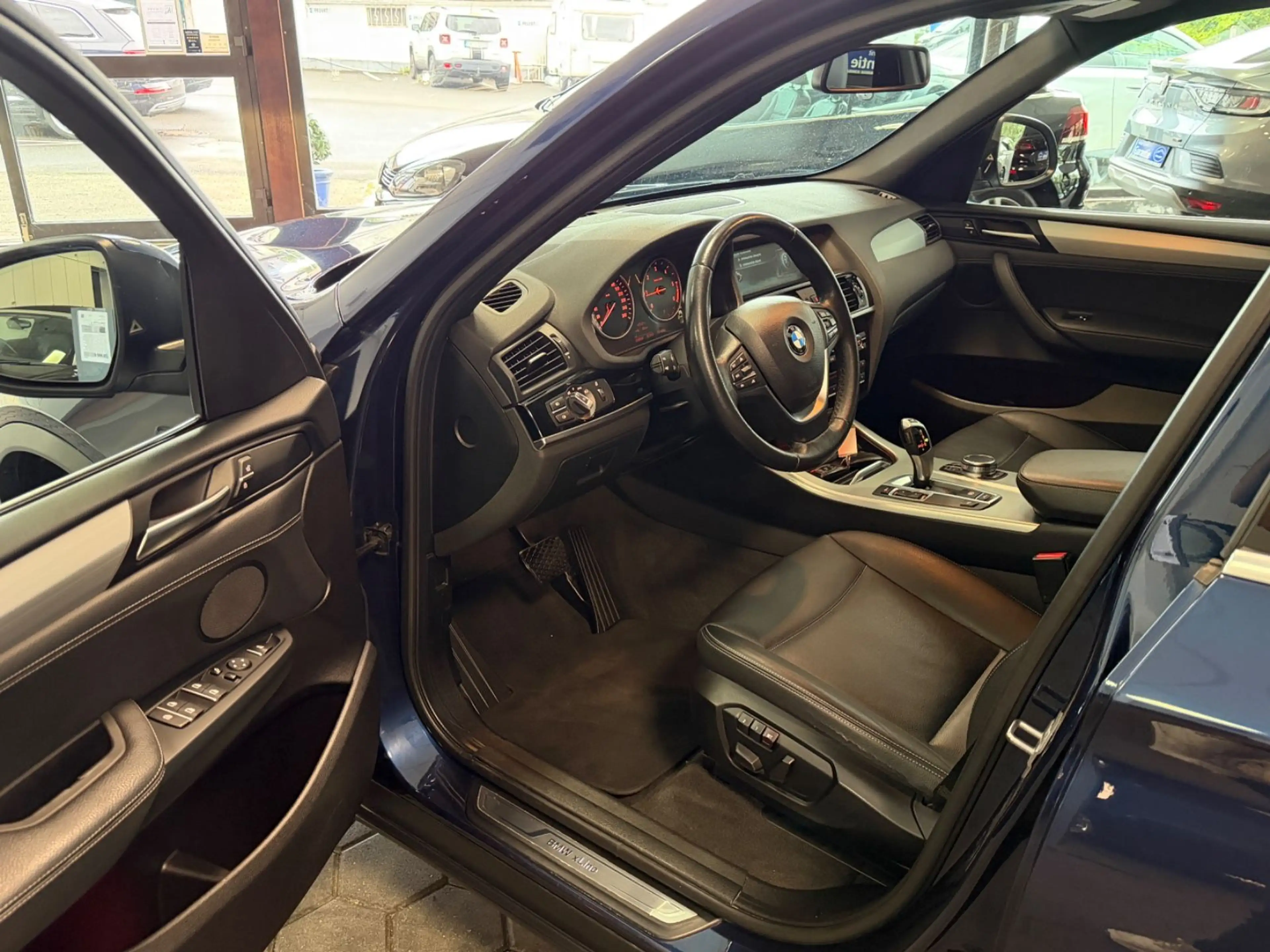 BMW X3 18d xLine*AUTOMATIK*ACC*XENON*LEDER*KEYLESS* — photo 8