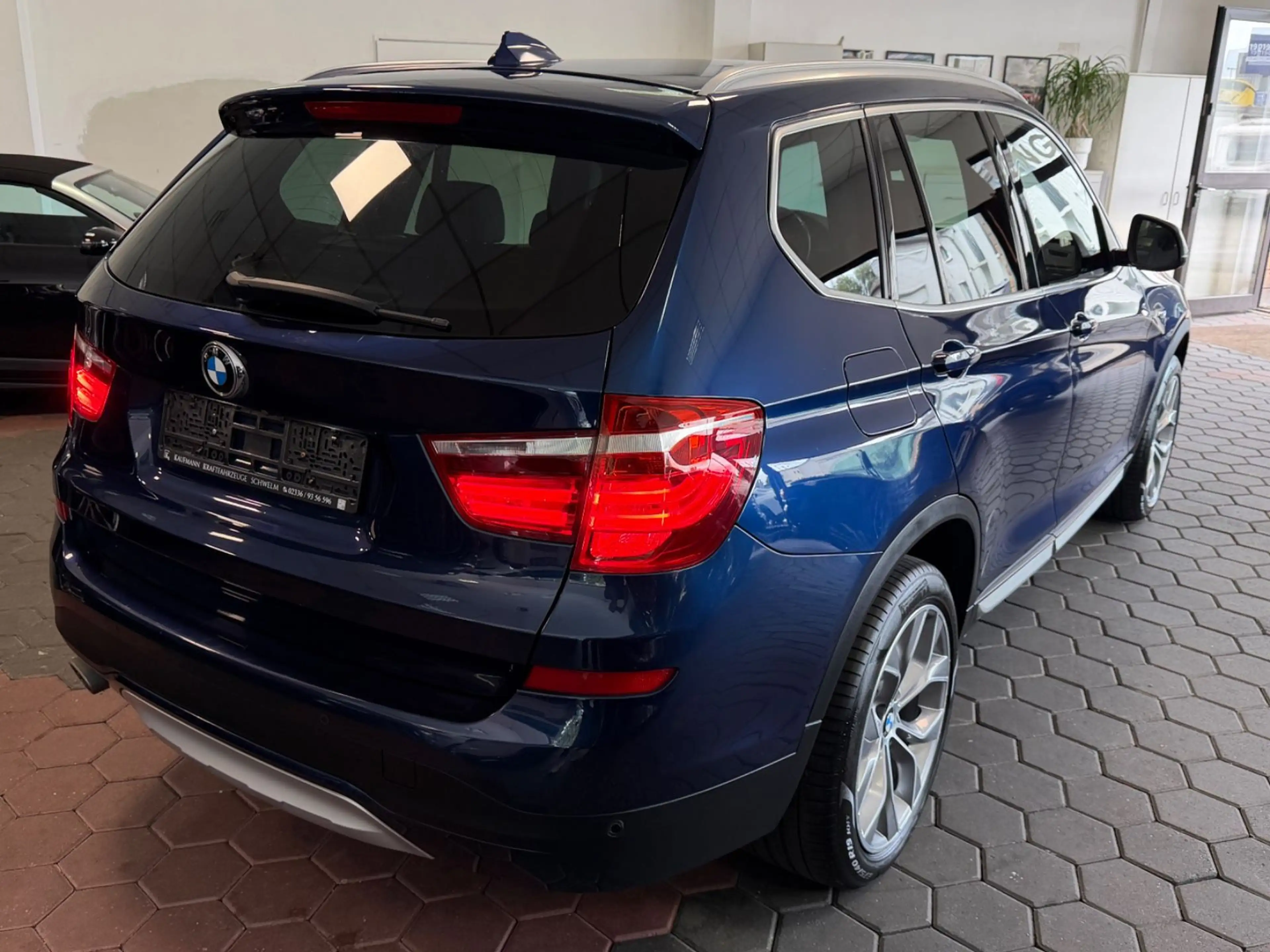 BMW X3 18d xLine*AUTOMATIK*ACC*XENON*LEDER*KEYLESS* — photo 4