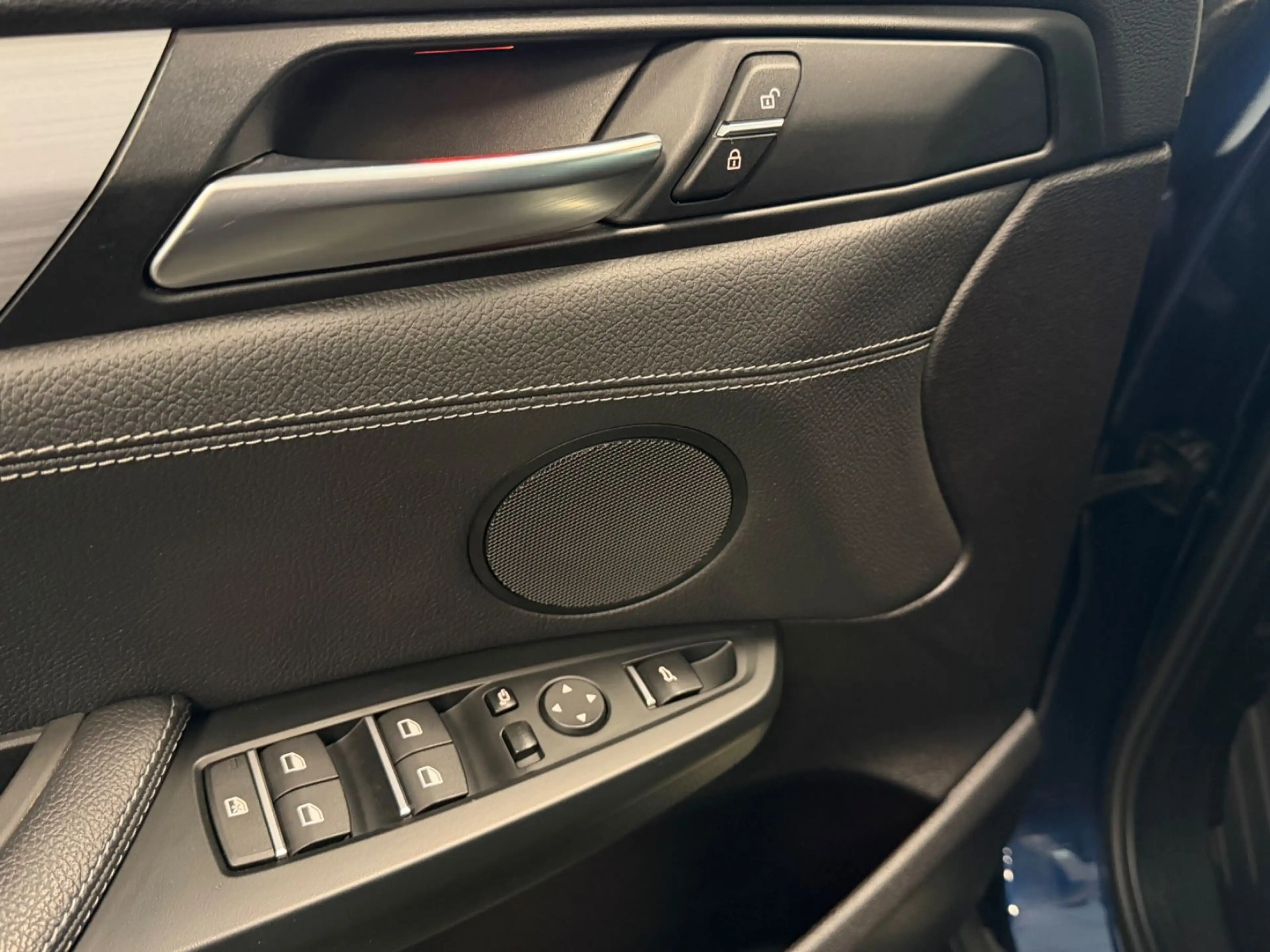BMW X3 18d xLine*AUTOMATIK*ACC*XENON*LEDER*KEYLESS* — photo 9