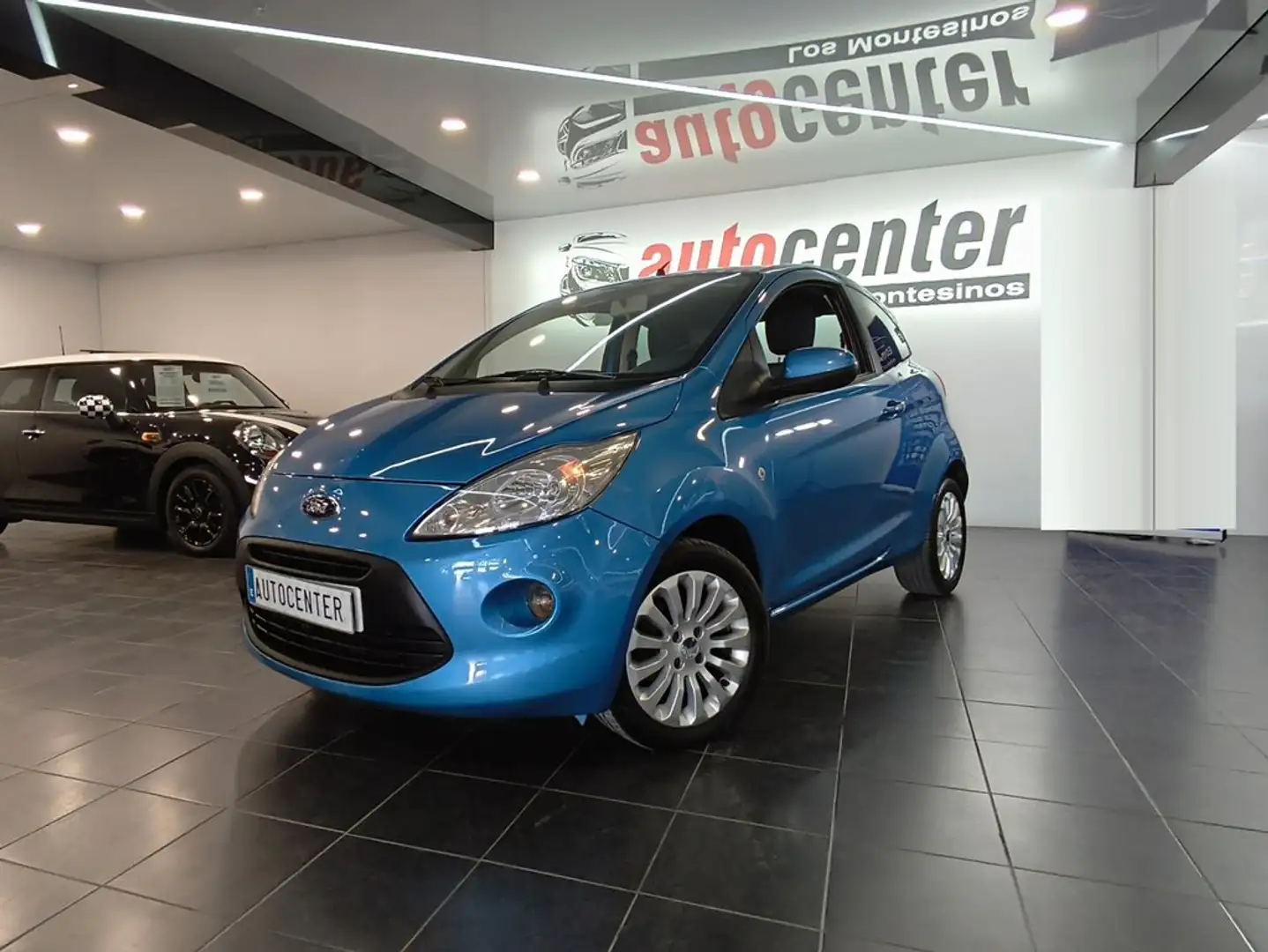 Ford Ka/Ka+ 1.20 Titanium Azul - 1