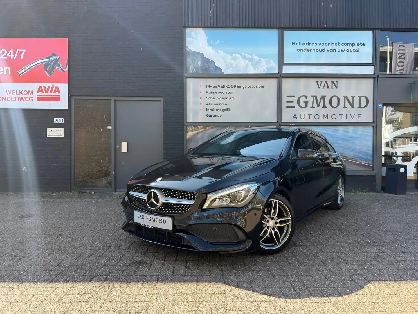 Mercedes-Benz CLA 180 Shooting Brake Prestige Schwarz - 1