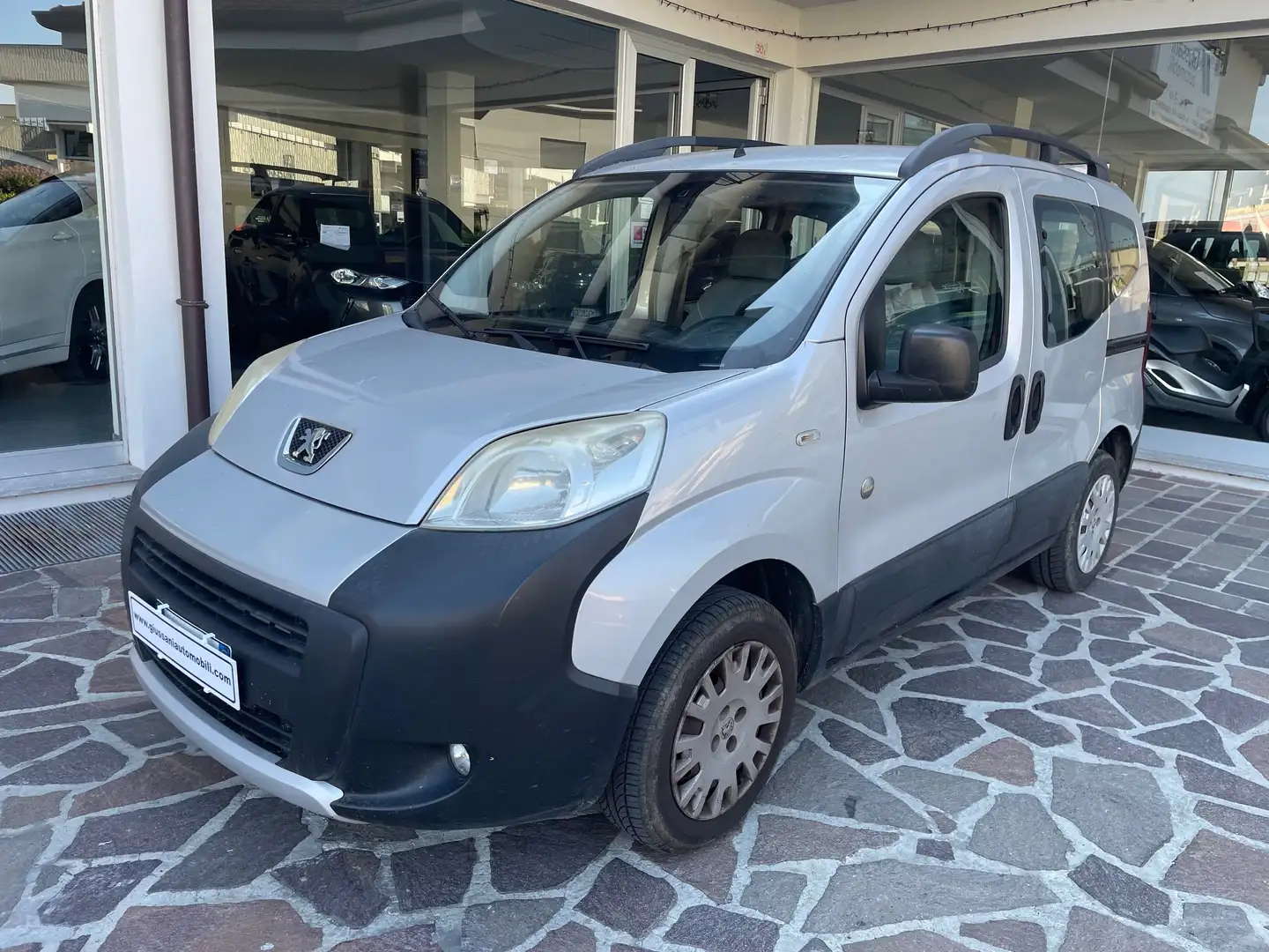 Peugeot Bipper Tepee 1.4 hdi Outdoor UNICO PROPRIETARIO Argent - 1