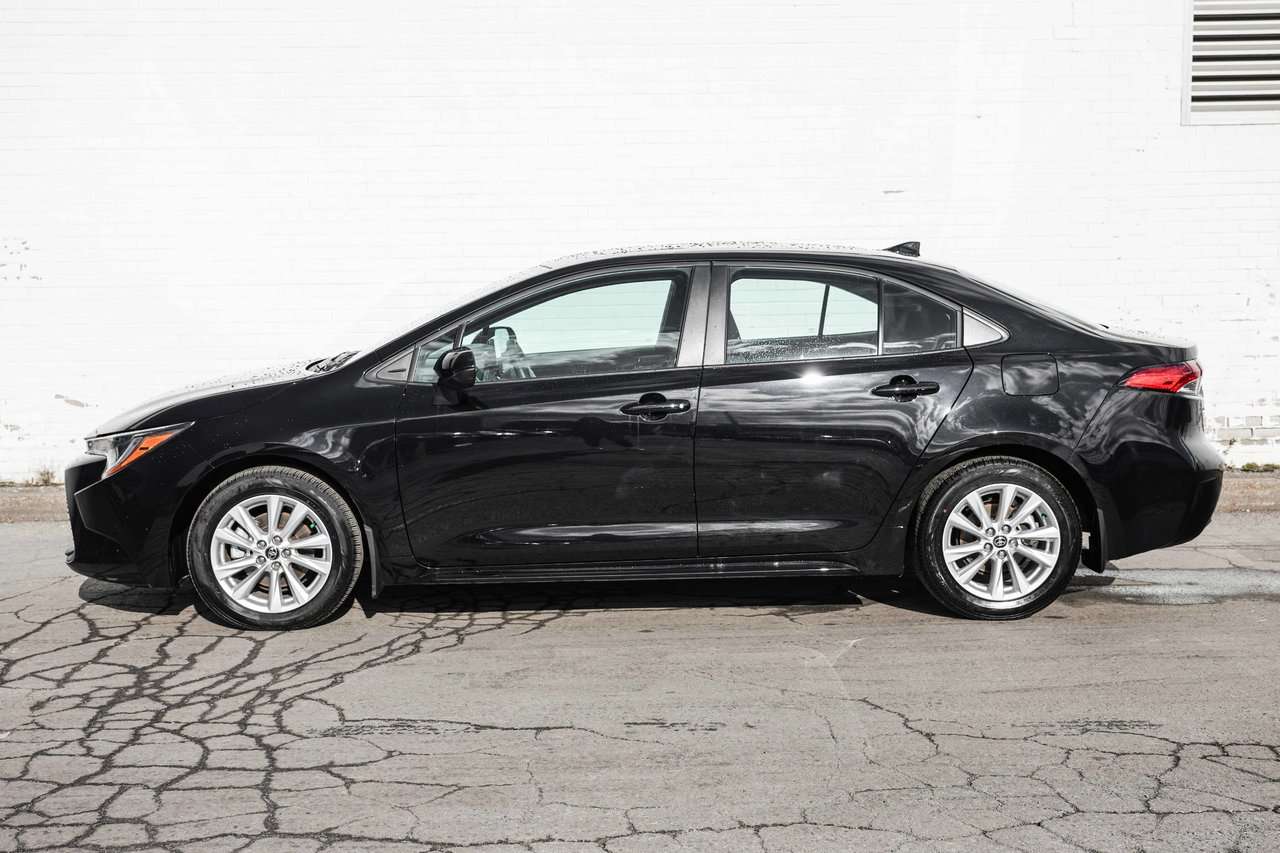 2026 Toyota Corolla LE UPGRADE — снимка 3