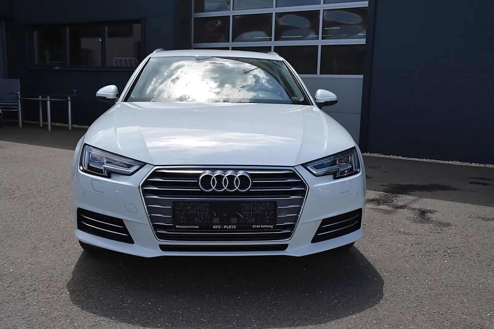 Audi A4 Avant 2,0 TFSI ultra Sport S-tronic TEMP NAVI L... Weiß - 2