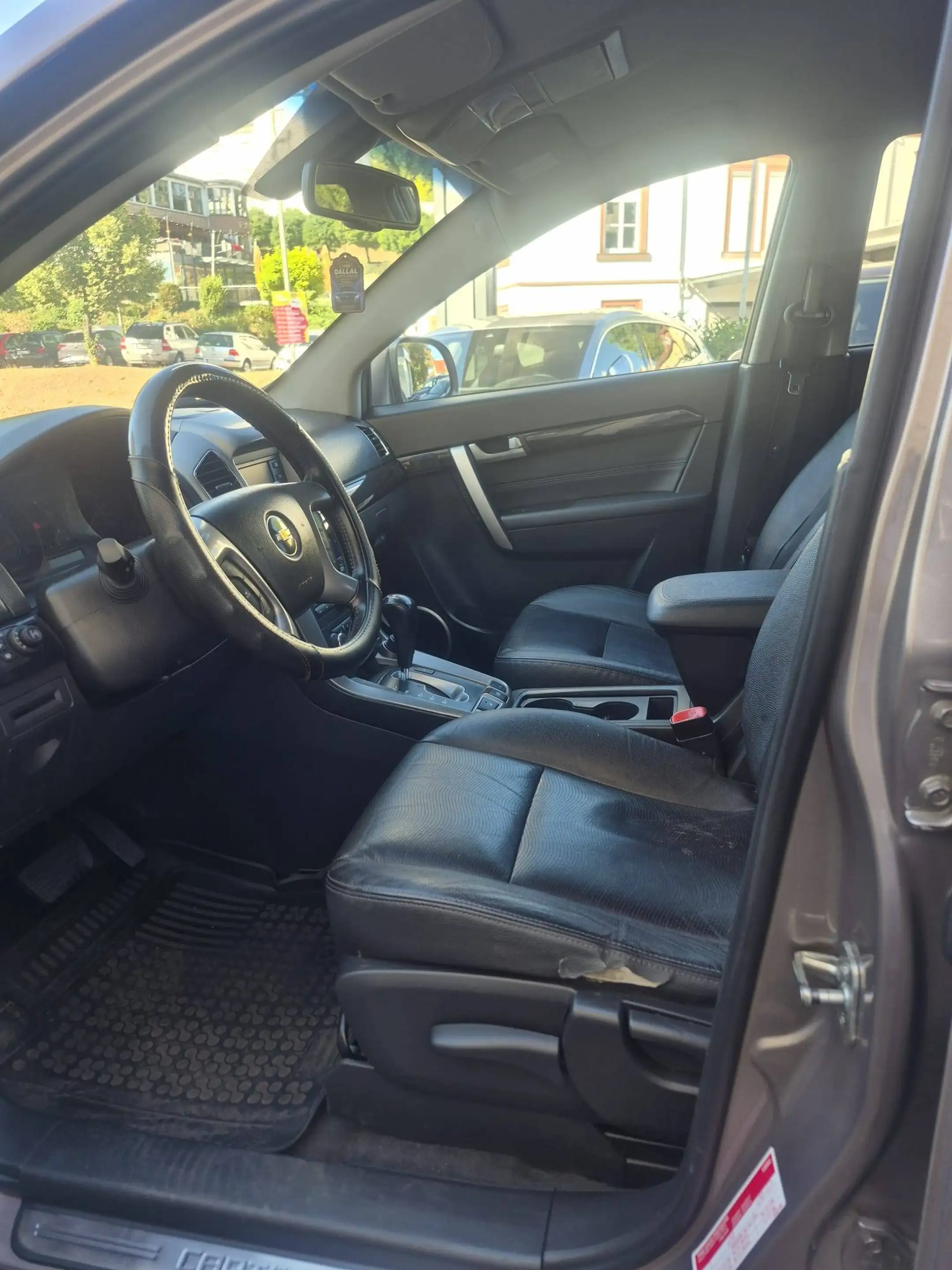 Chevrolet Captiva 2.2 D LT — photo 9