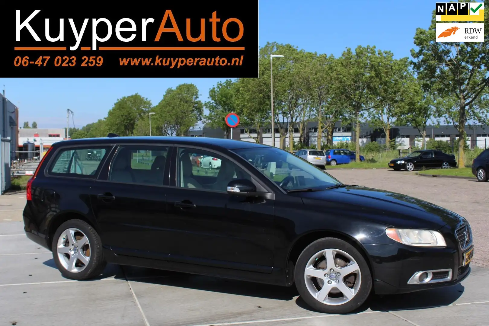 Volvo V70 2.0D Momentum navi leder lm volledig onderhouden Zwart - 1