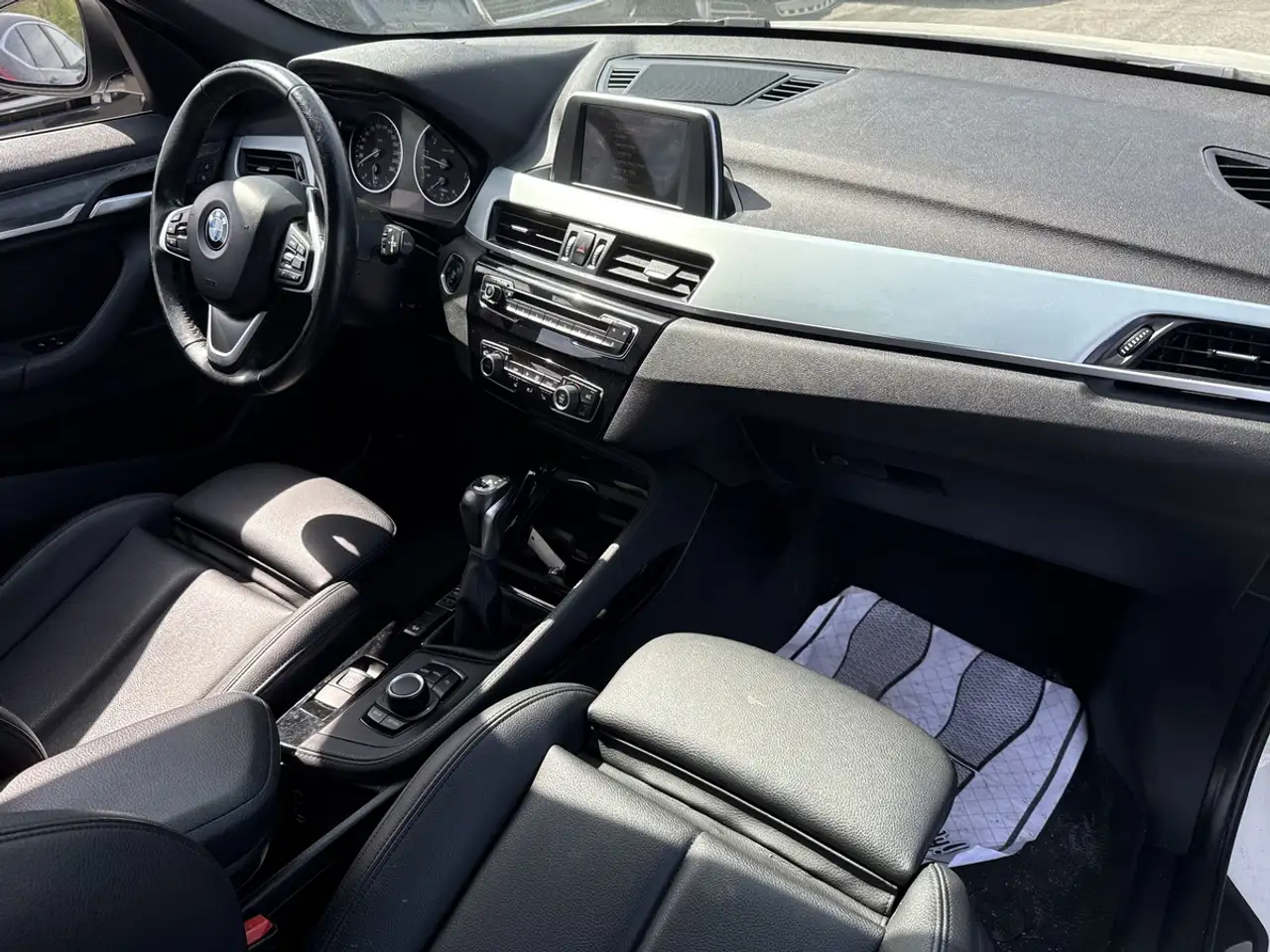 BMW X1 снимка BMW X1