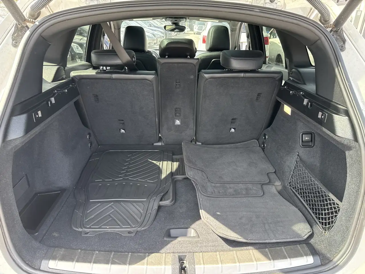BMW X1 снимка BMW X1