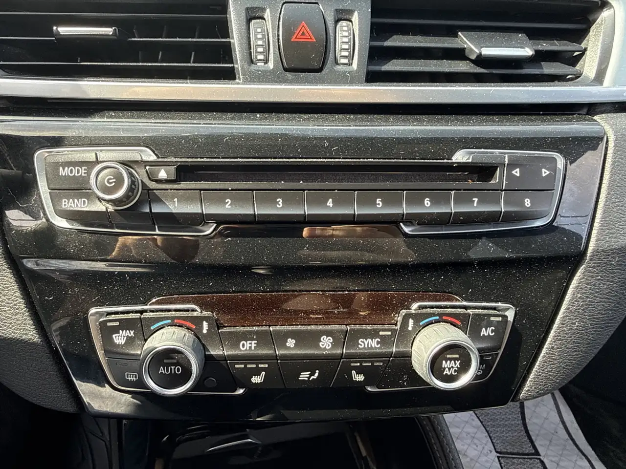 BMW X1 снимка BMW X1