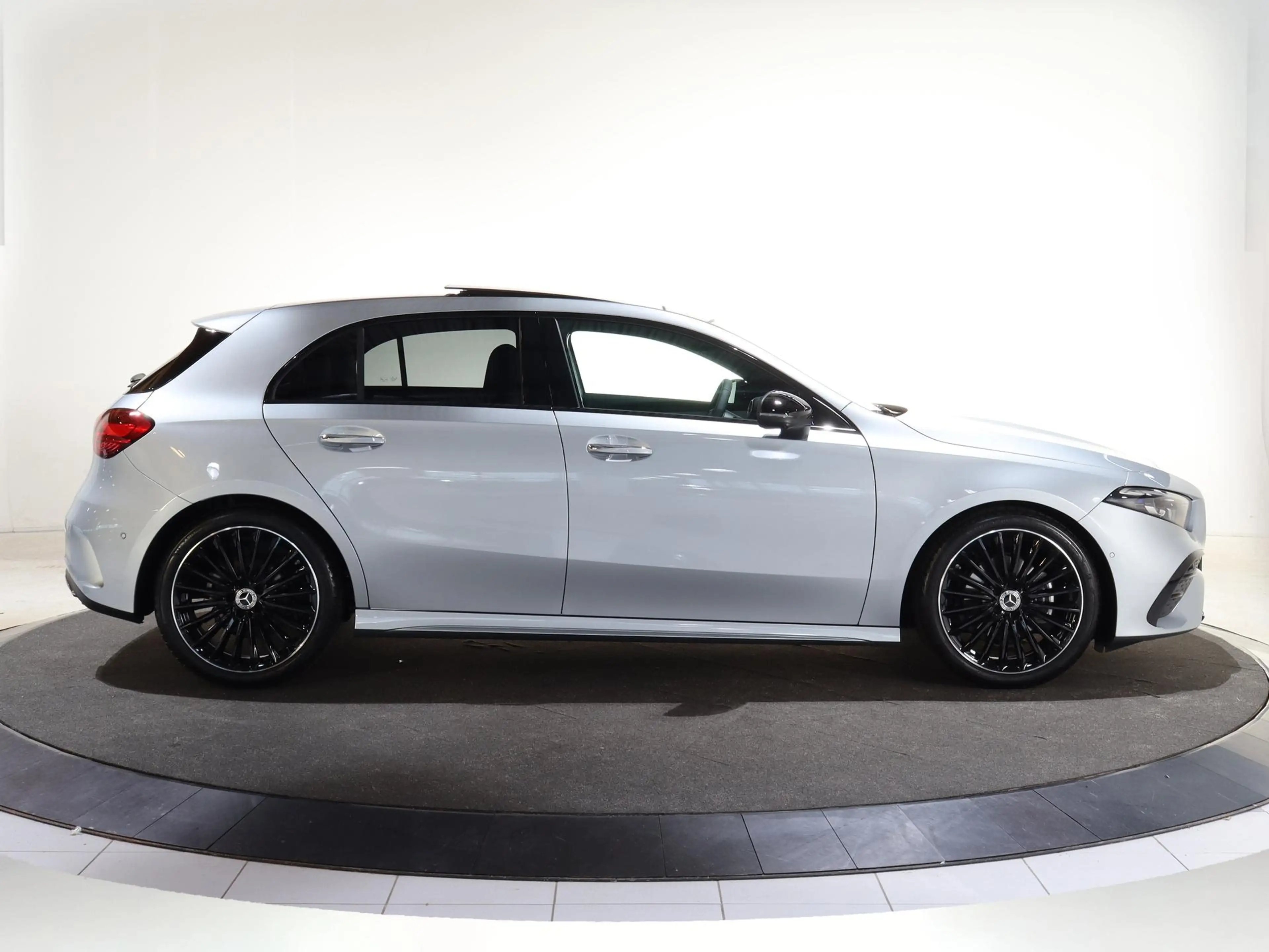 Mercedes-Benz A 180 Business Solution AMG | Panoramaschuifdak | Premiu — photo 6