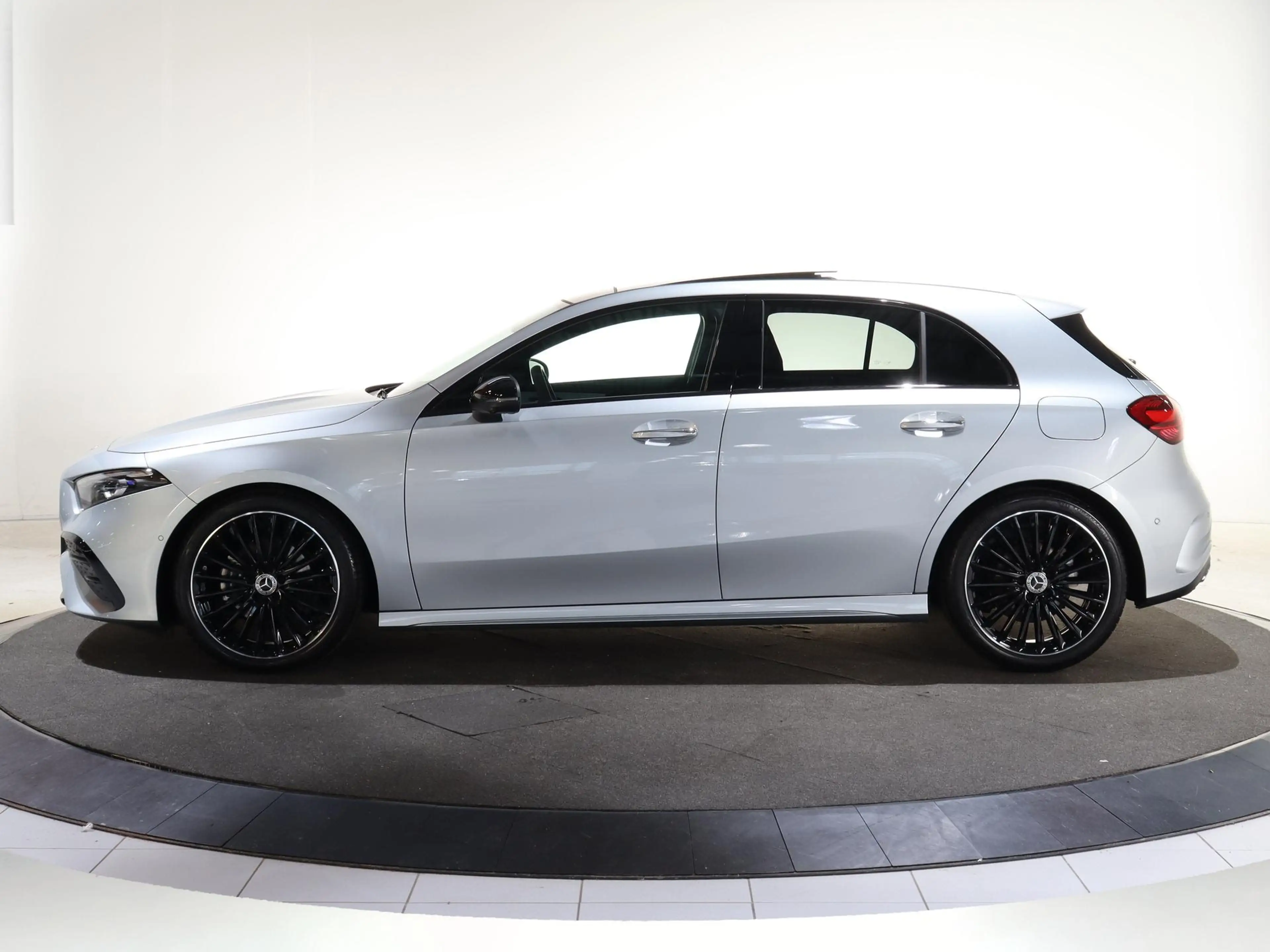 Mercedes-Benz A 180 Business Solution AMG | Panoramaschuifdak | Premiu — photo 5
