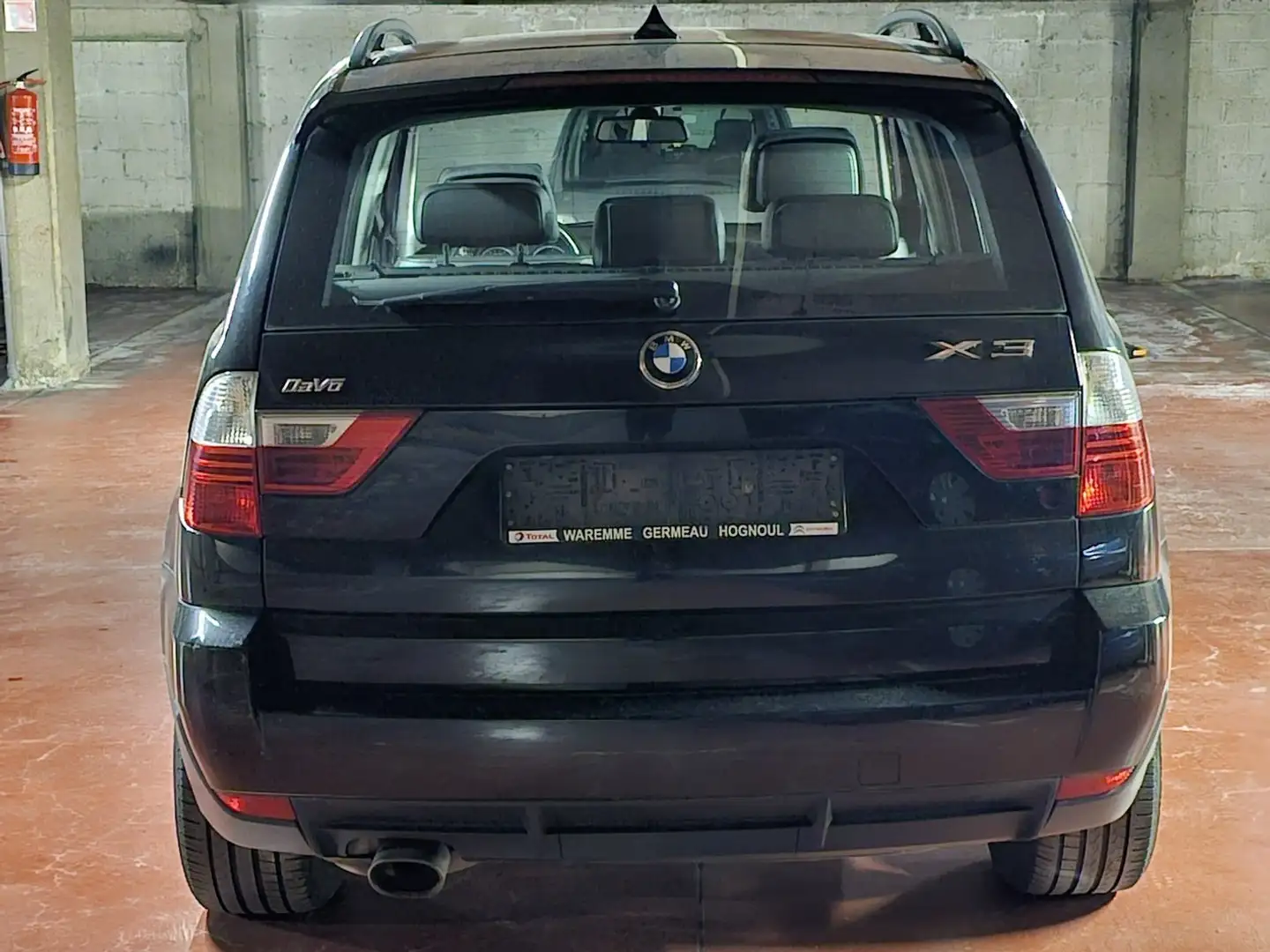 BMW X3 2.0 d xDrive18 Fekete - 2