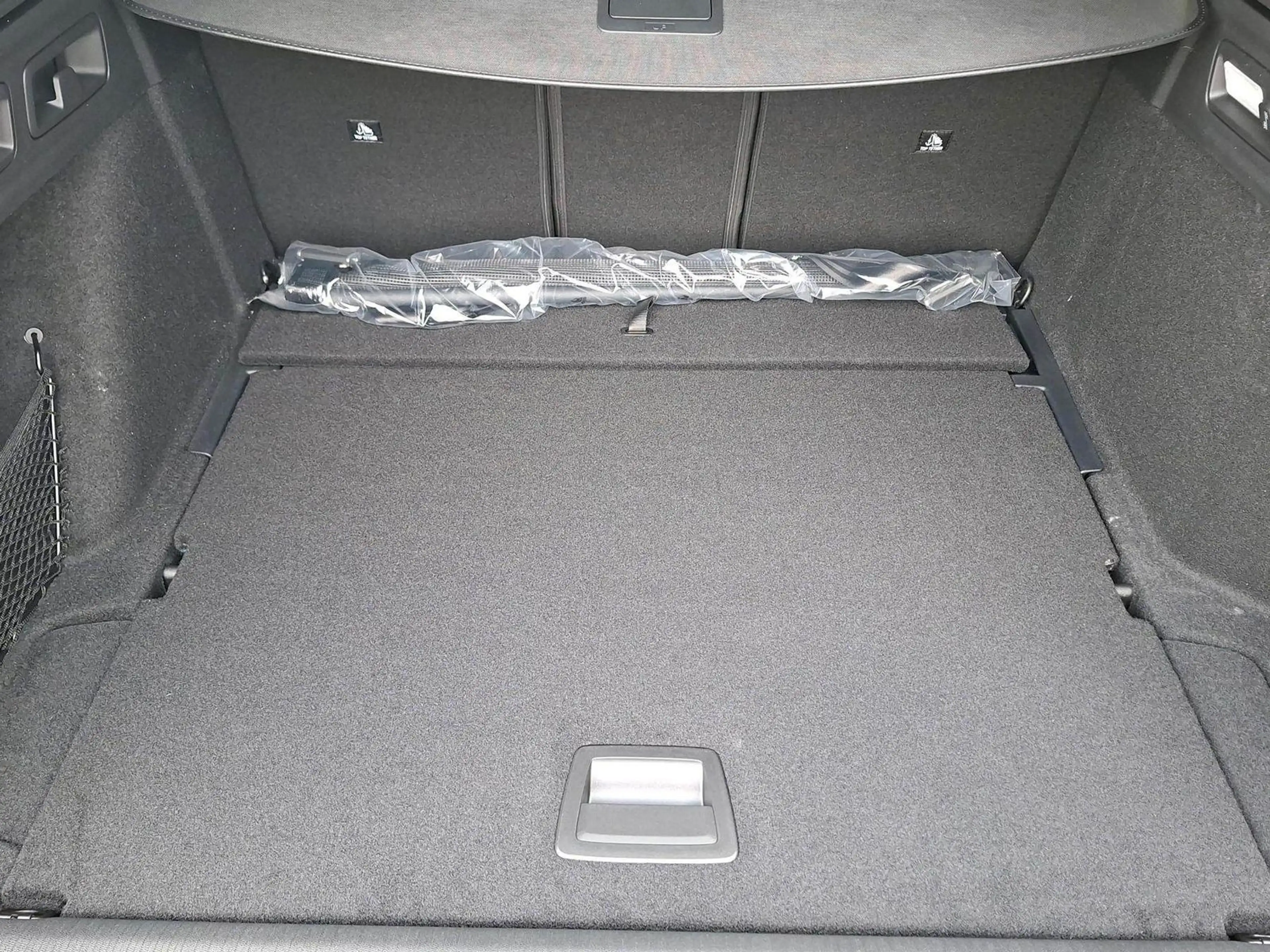 Peugeot 308 1.2 Hybrid 145 SW GT Exclusive — photo 5