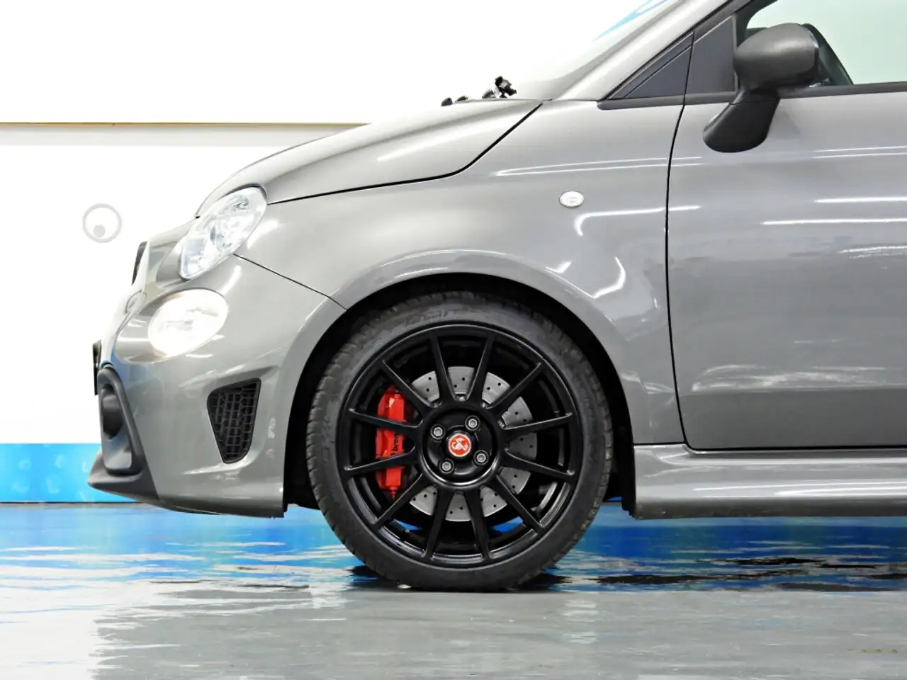 Abarth 695 2023