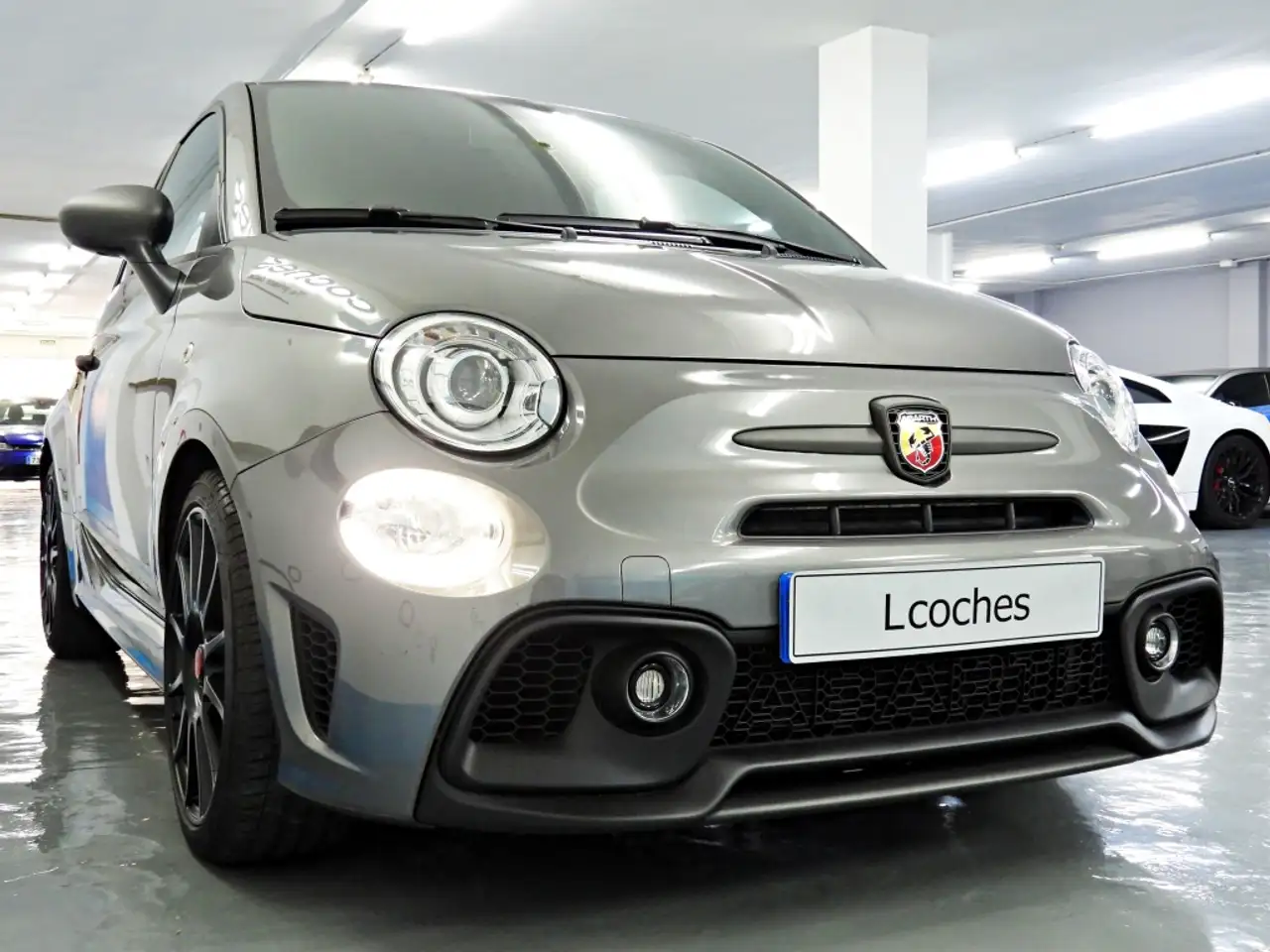 Abarth 695 2023 — фото 6