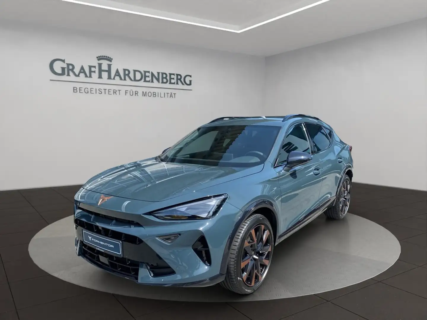 CUPRA Formentor 1.5 eTSI DSG Blau - 1