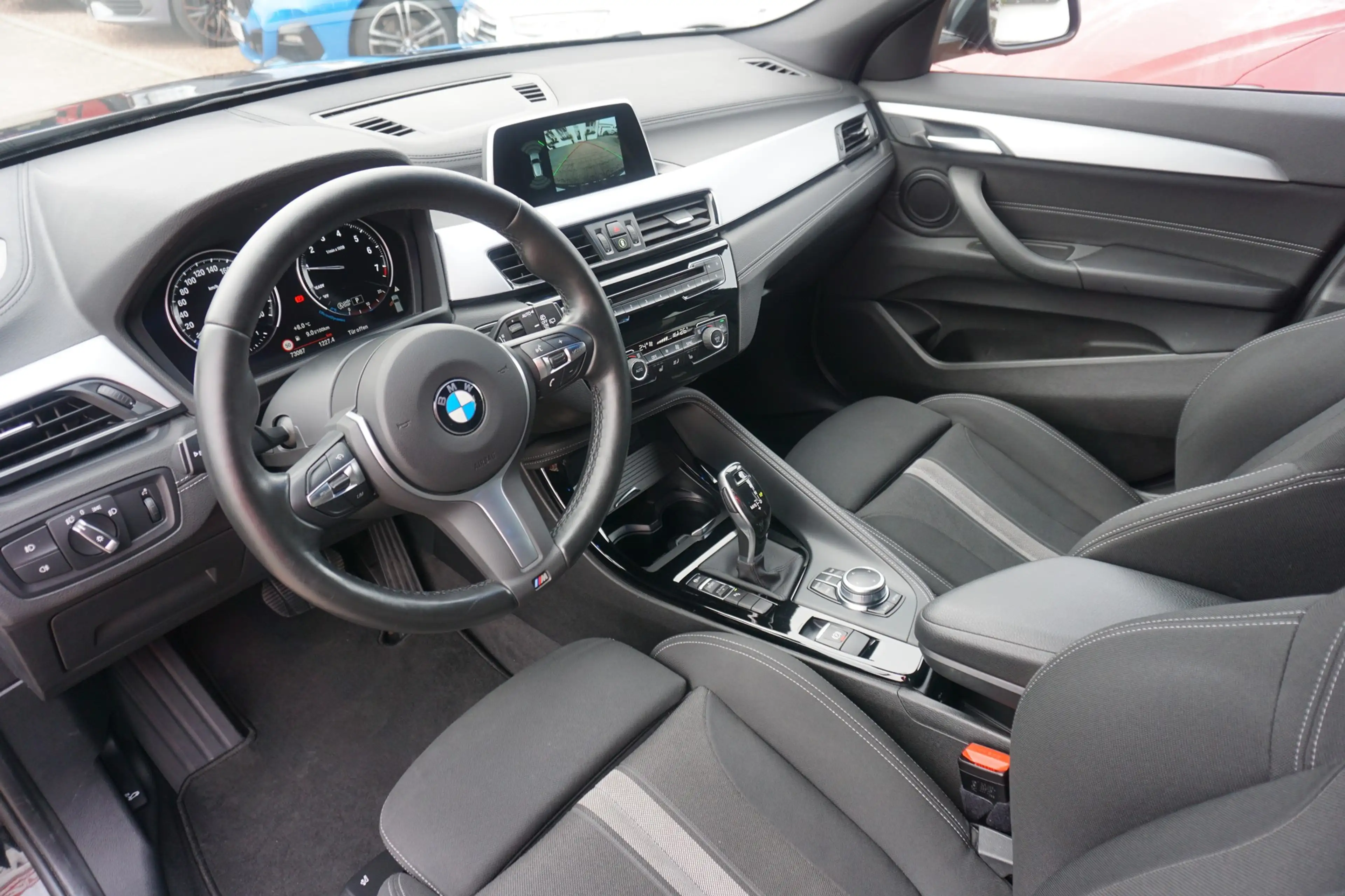 BMW X2 sDrive 18i Advantage Aut. LED Navi Kamera — photo 8