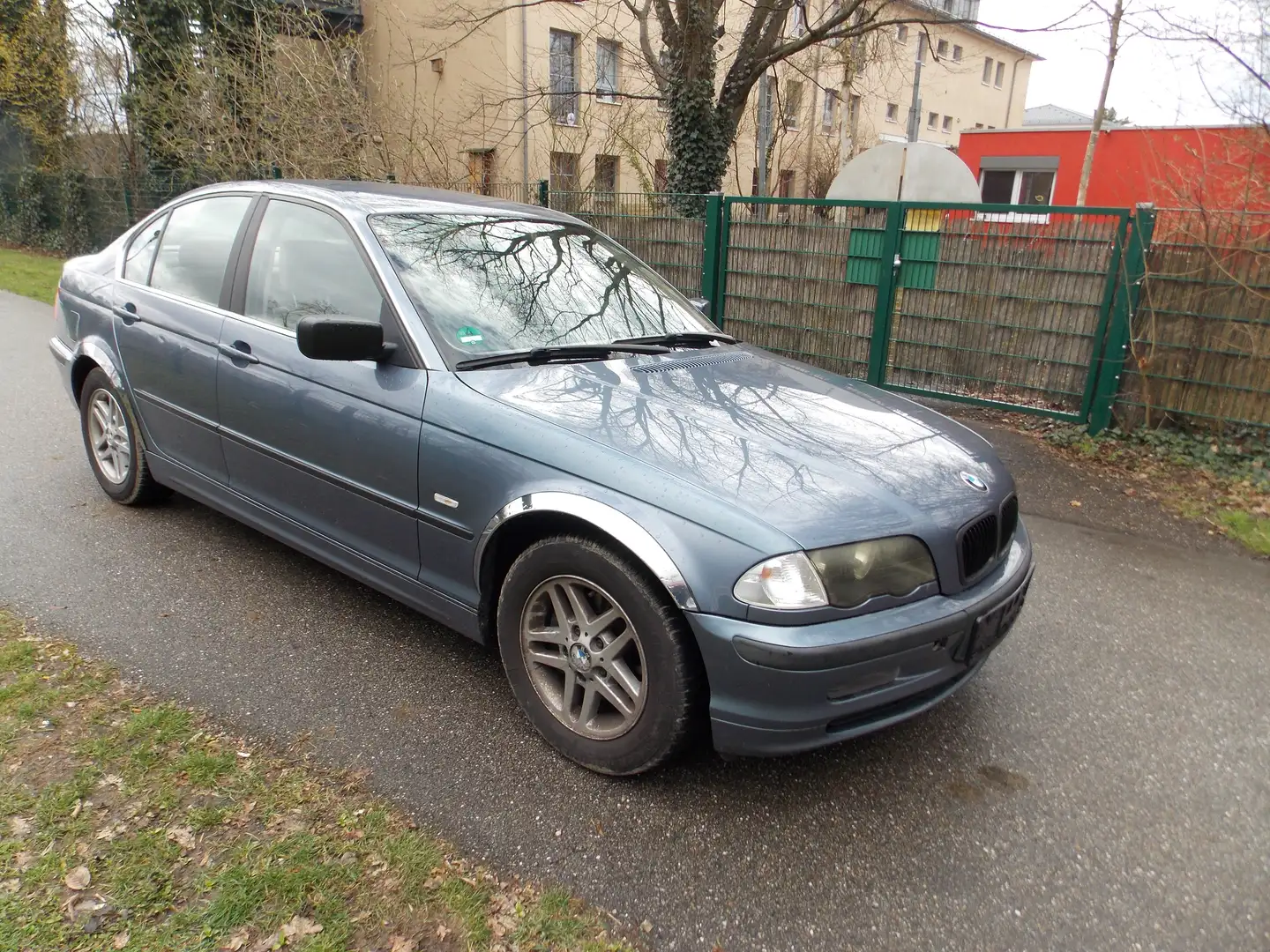 BMW 320 Silber - 1