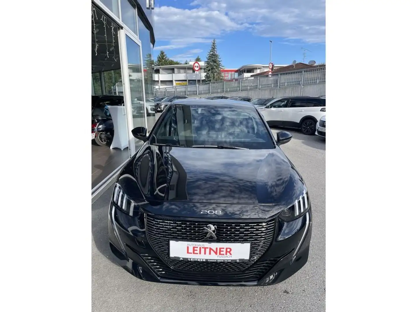 Peugeot 208 GT Schwarz - 2