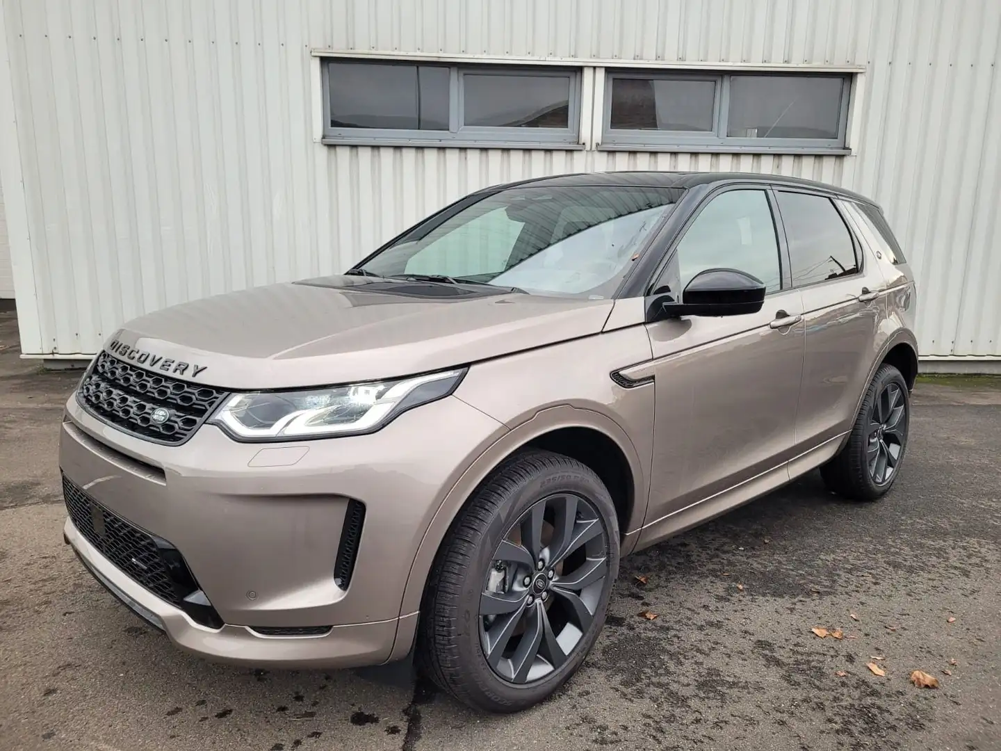 Land Rover Discovery Sport R-Dynamic SE AWD D200 Brown - 1