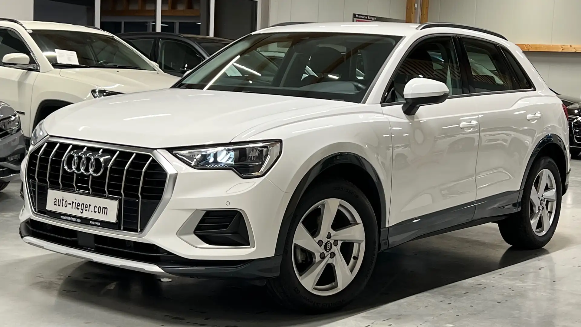 Audi Q3 35 TFSI advanced ACC, Kamera, Sportsitze Weiß - 2