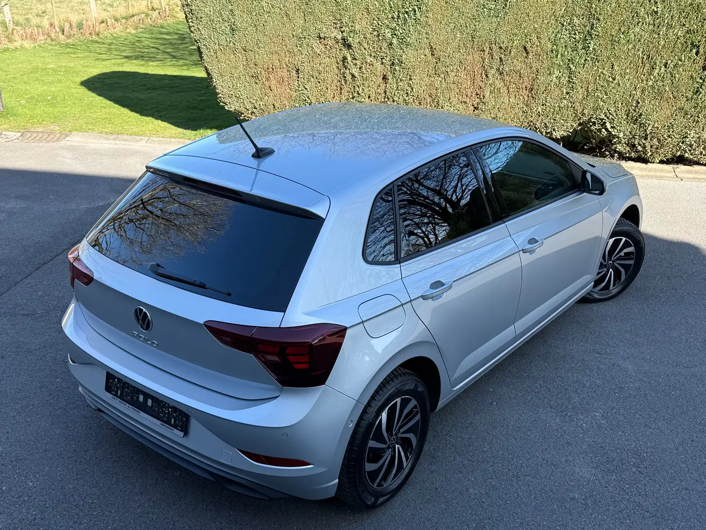 Volkswagen Polo 1.0L TSI 95CV Life OPF  DSG Grijs - 2