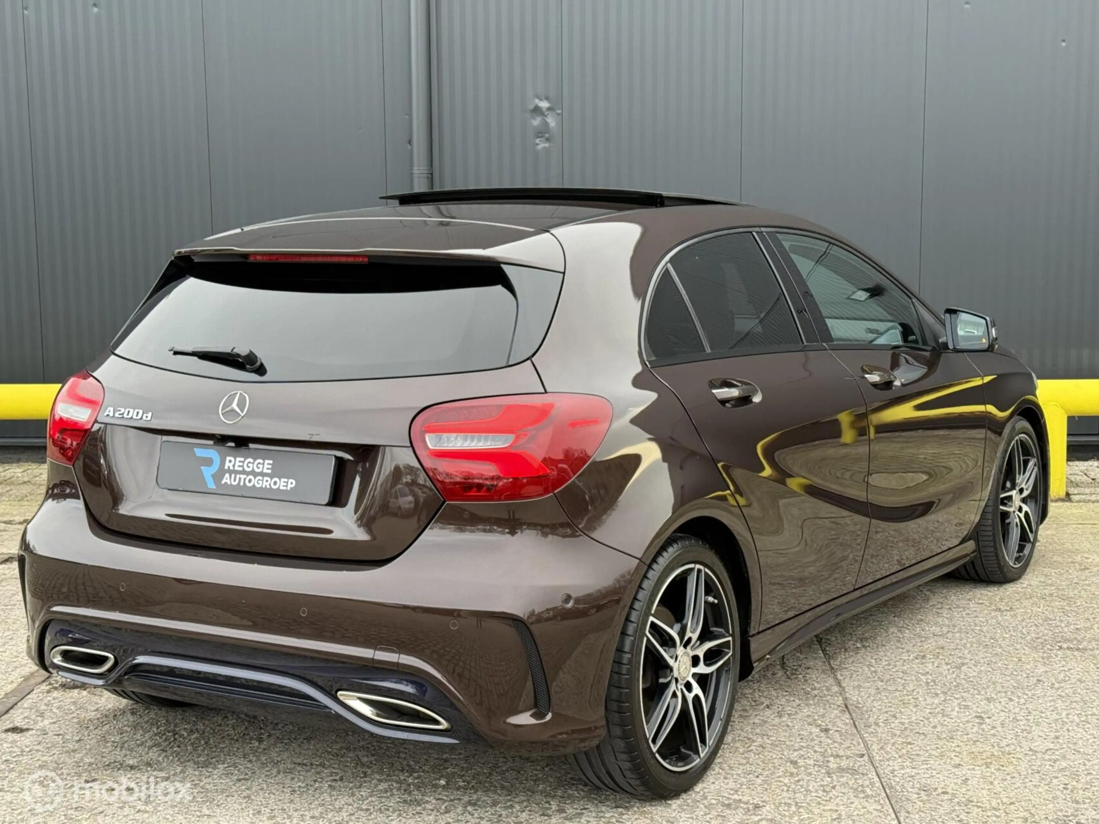 Mercedes-Benz A 200 d AMG Night Pakket PANORAMADAK|BOMVOL — photo 3