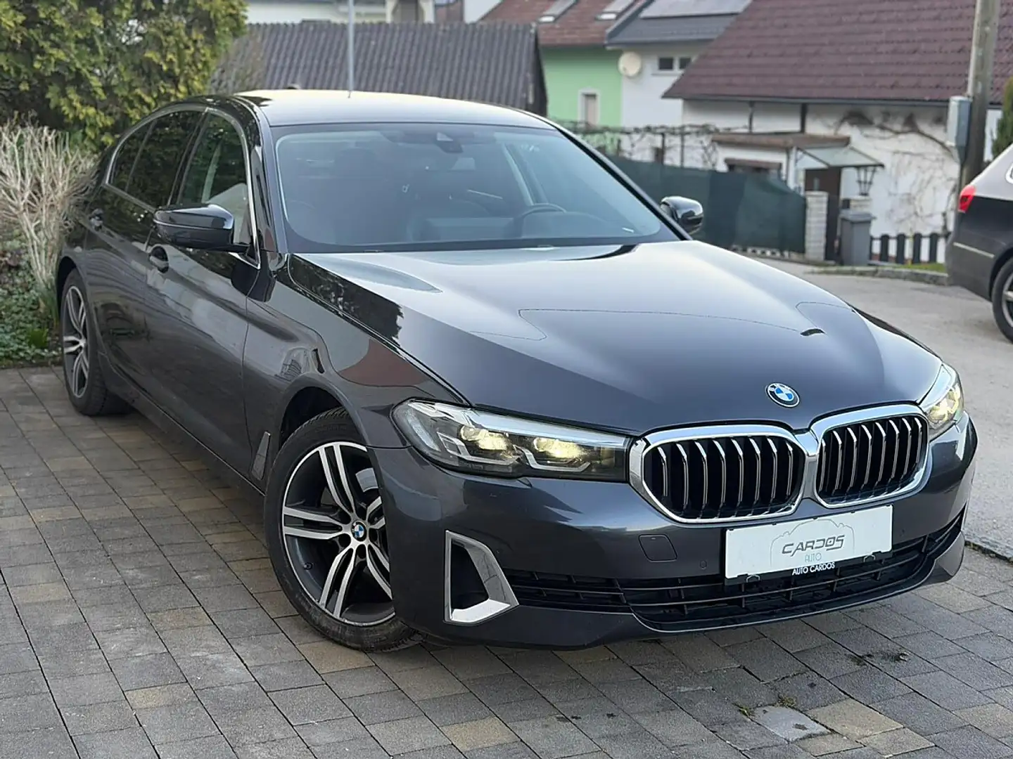 BMW 520 d Limousine Ambientlicht Sitzheizung Schwarz - 1