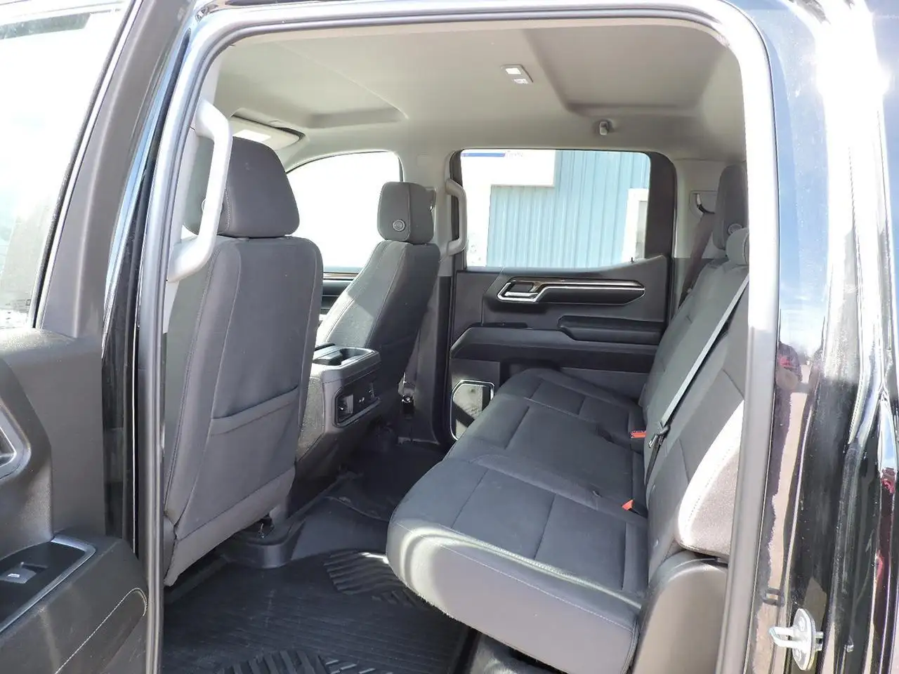 Chevrolet Silverado 1500 снимка Chevrolet Silverado 1500