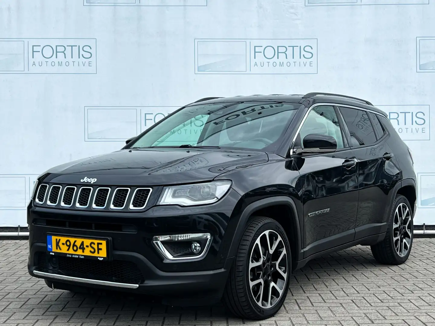 Jeep Compass 1.3T Limited NL AUTO | CAMERA | CRUISE | HALF LEDE Zwart - 1