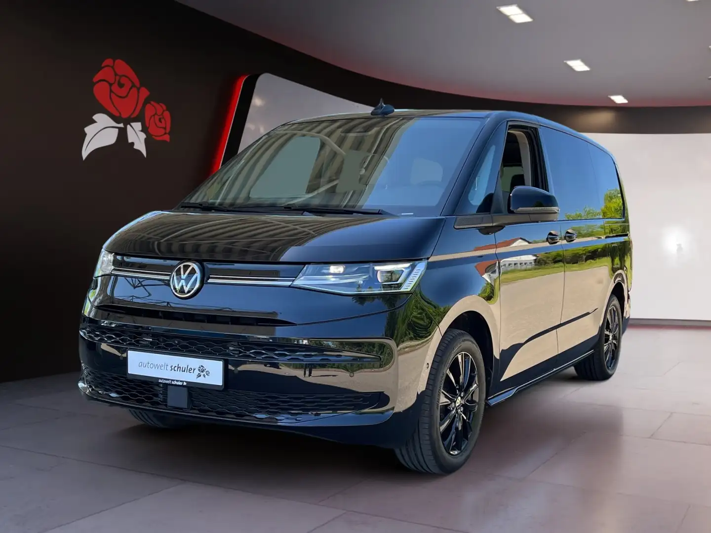 Volkswagen T7 Multivan Lang 2,0 TDI DSG Life AHK Vis-a-Vis Schwarz - 2