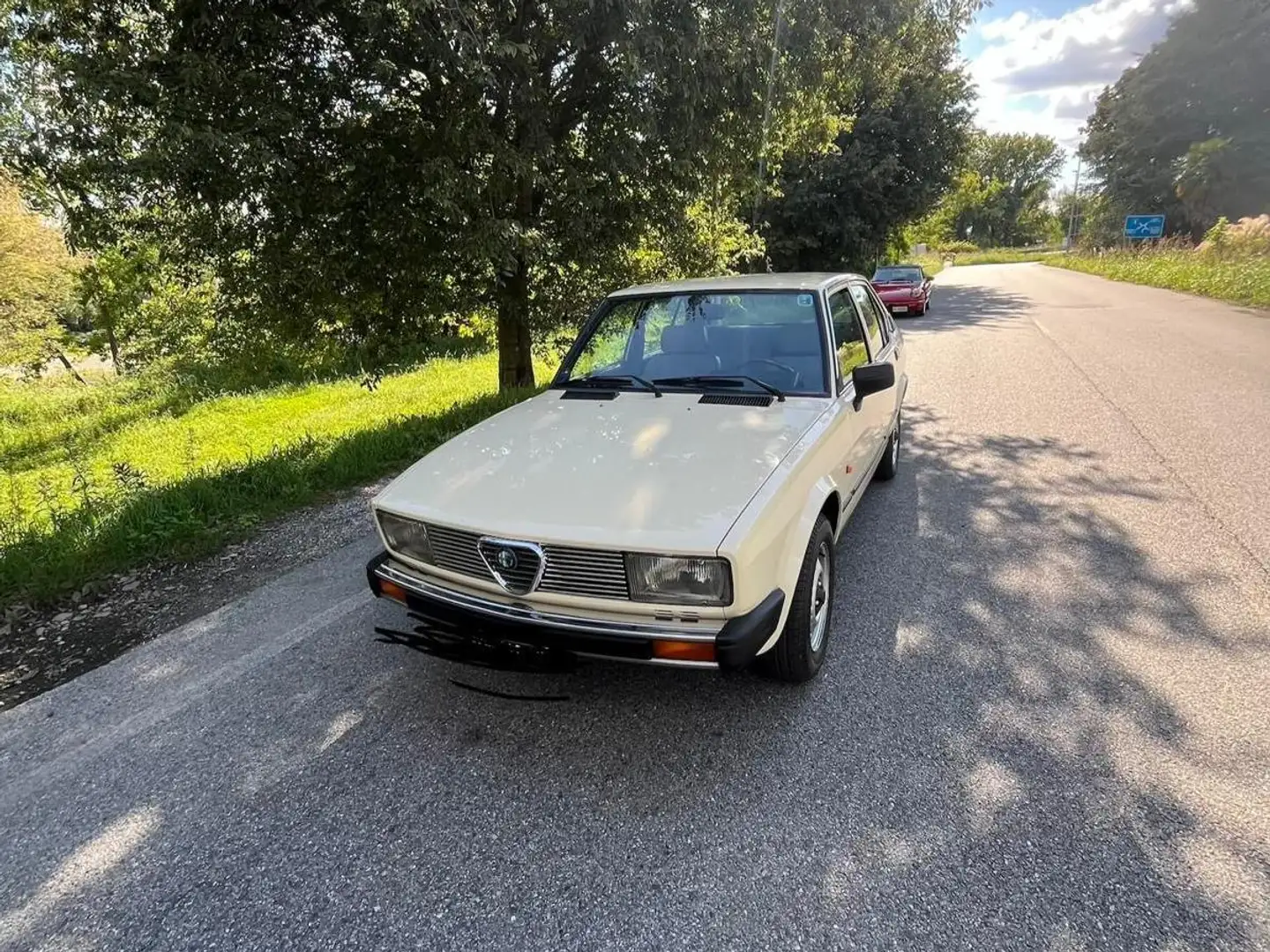 Alfa Romeo Alfetta 1.6 Béžová - 1