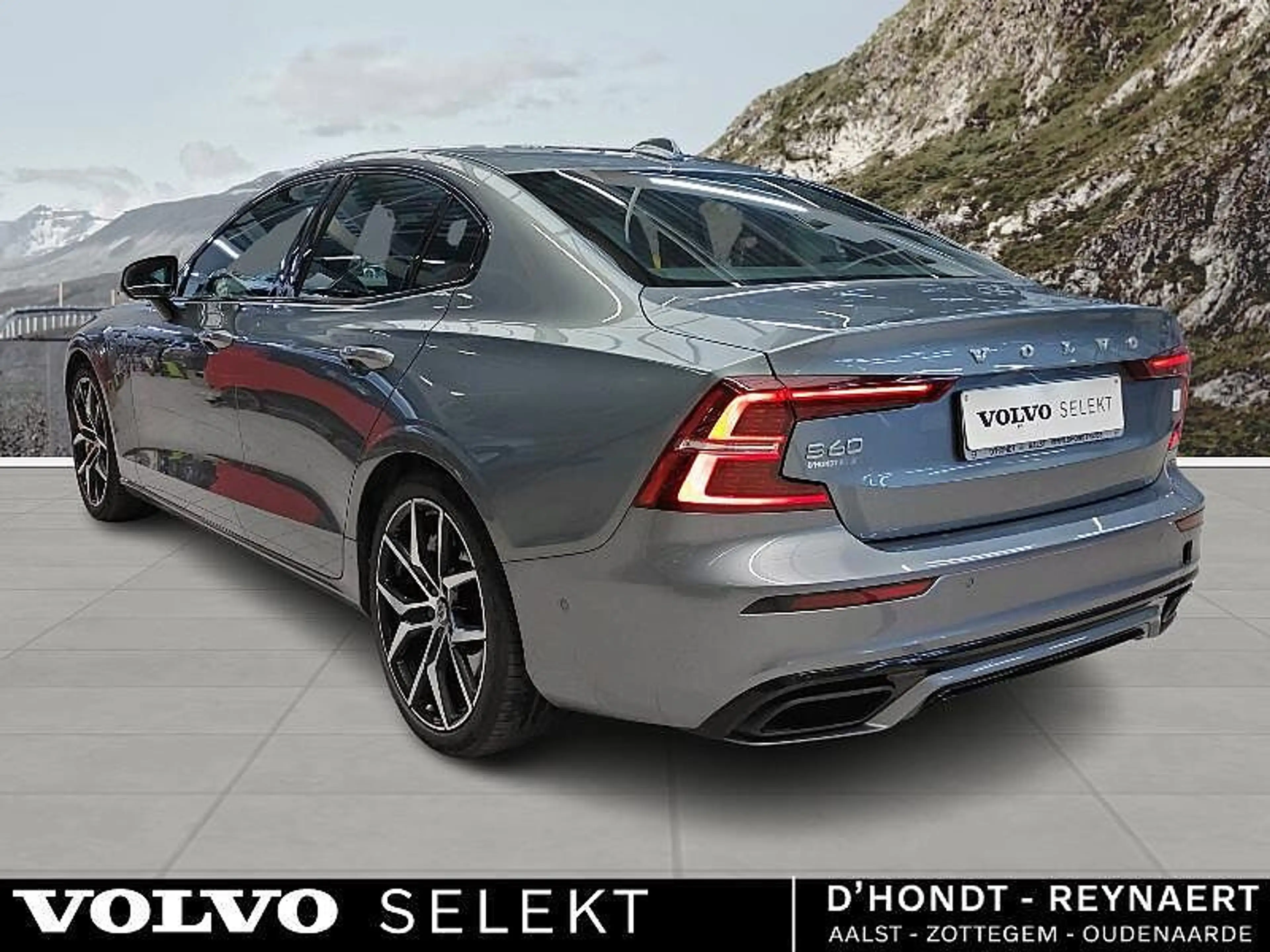 Volvo S60 T8 Polestar Engineered - FULL OPTION — photo 3