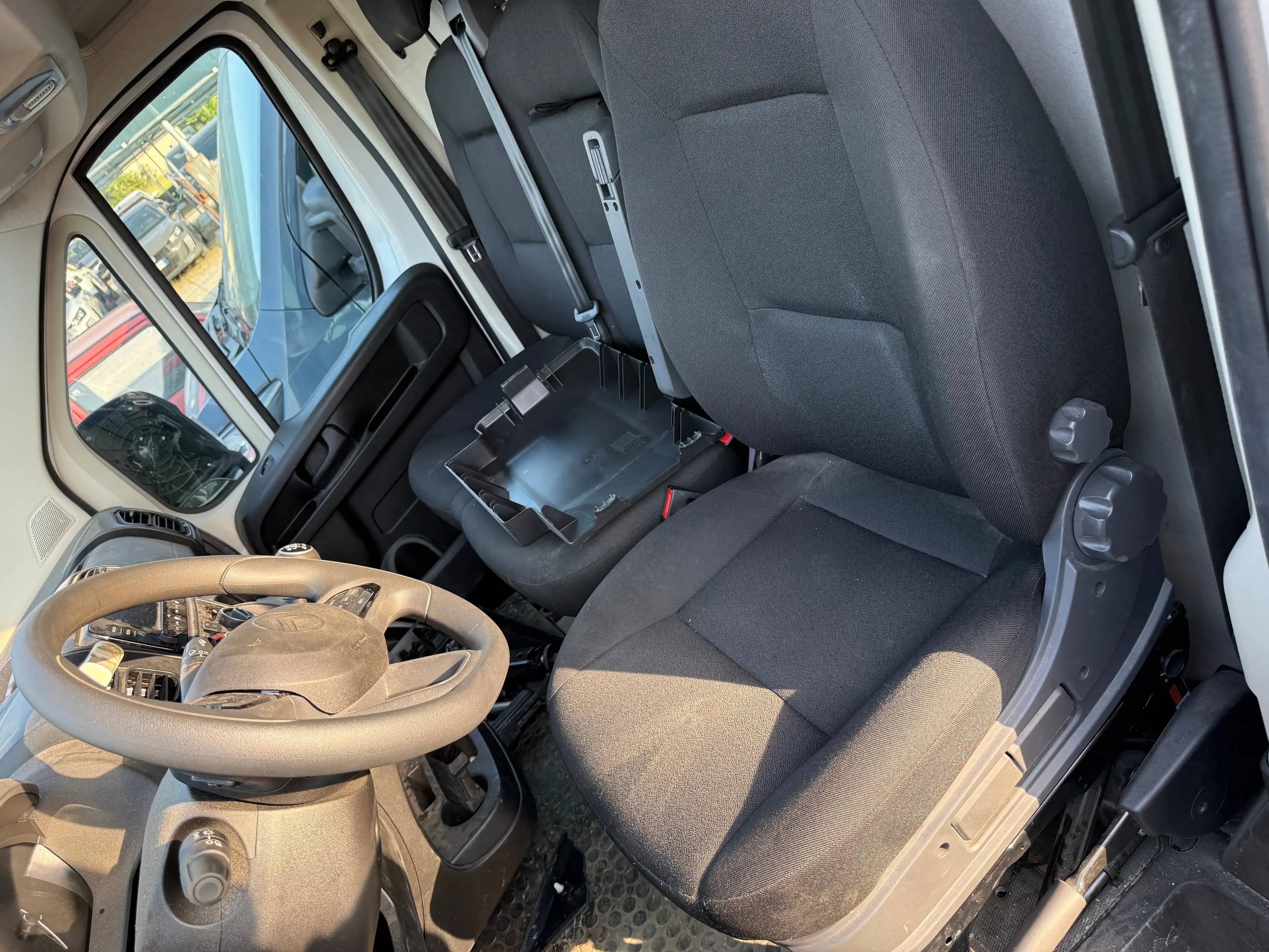 Citroen Jumper Jumper 2.2 BlueHDi 140 L2H2 — photo 5