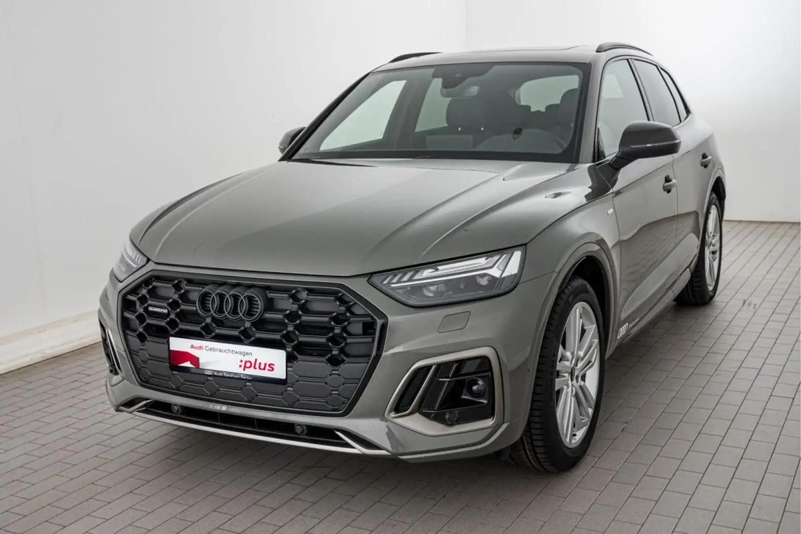 Audi Q5 S line 40 TFSI quattro S tronic Grau - 2