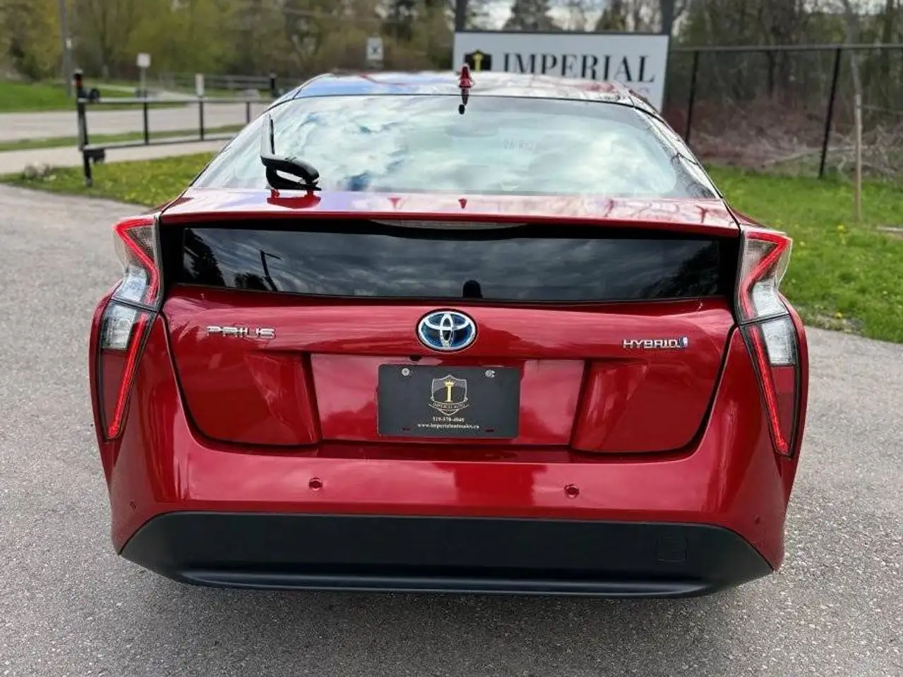 Toyota Prius снимка Toyota Prius