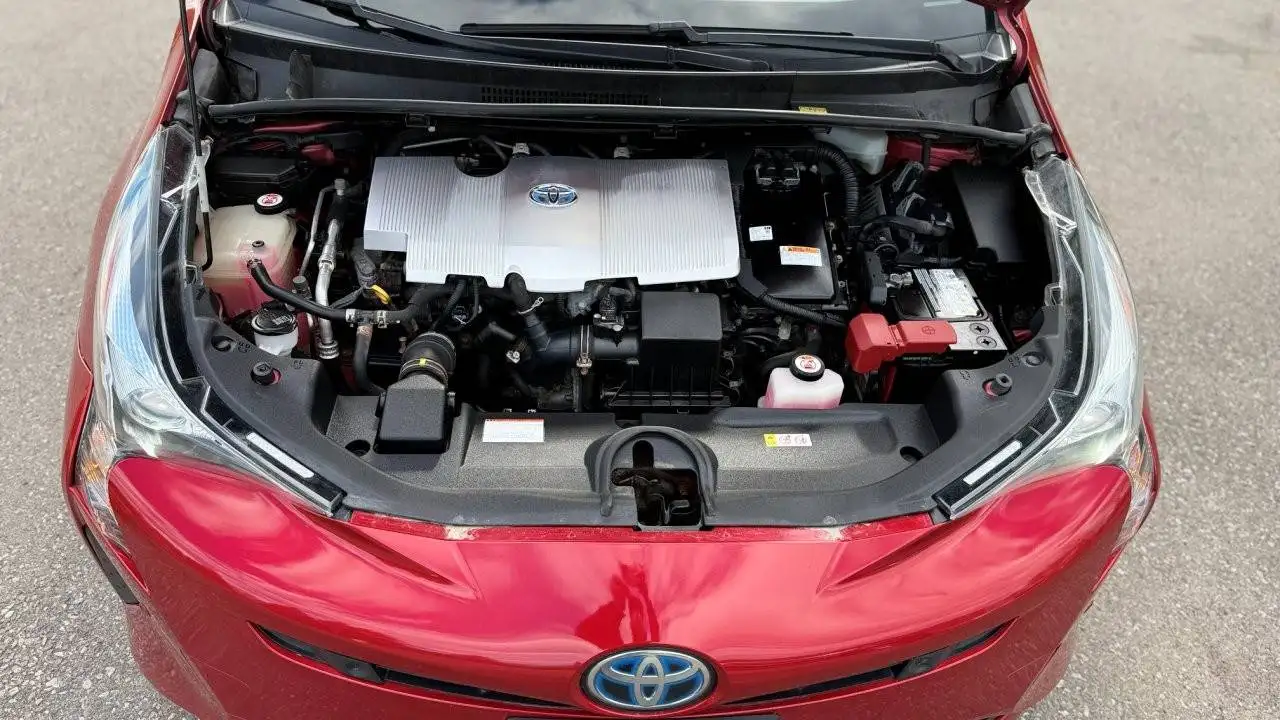 Toyota Prius снимка Toyota Prius