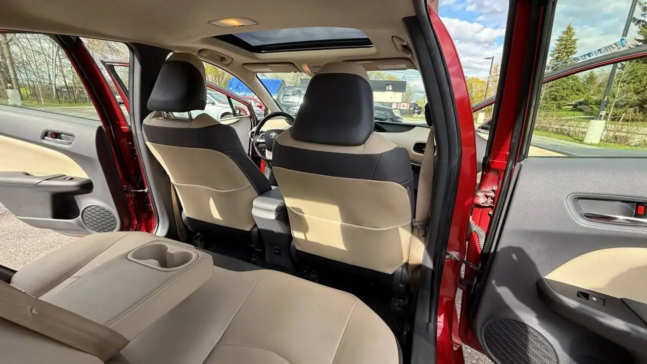 Toyota Prius снимка Toyota Prius