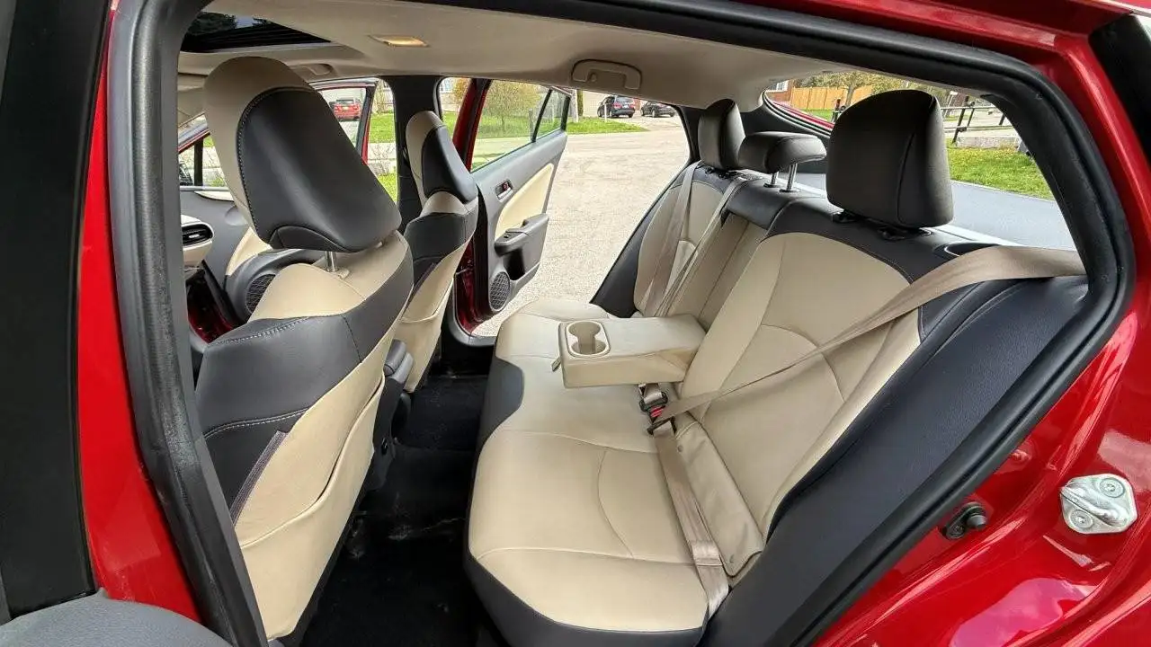 Toyota Prius снимка Toyota Prius