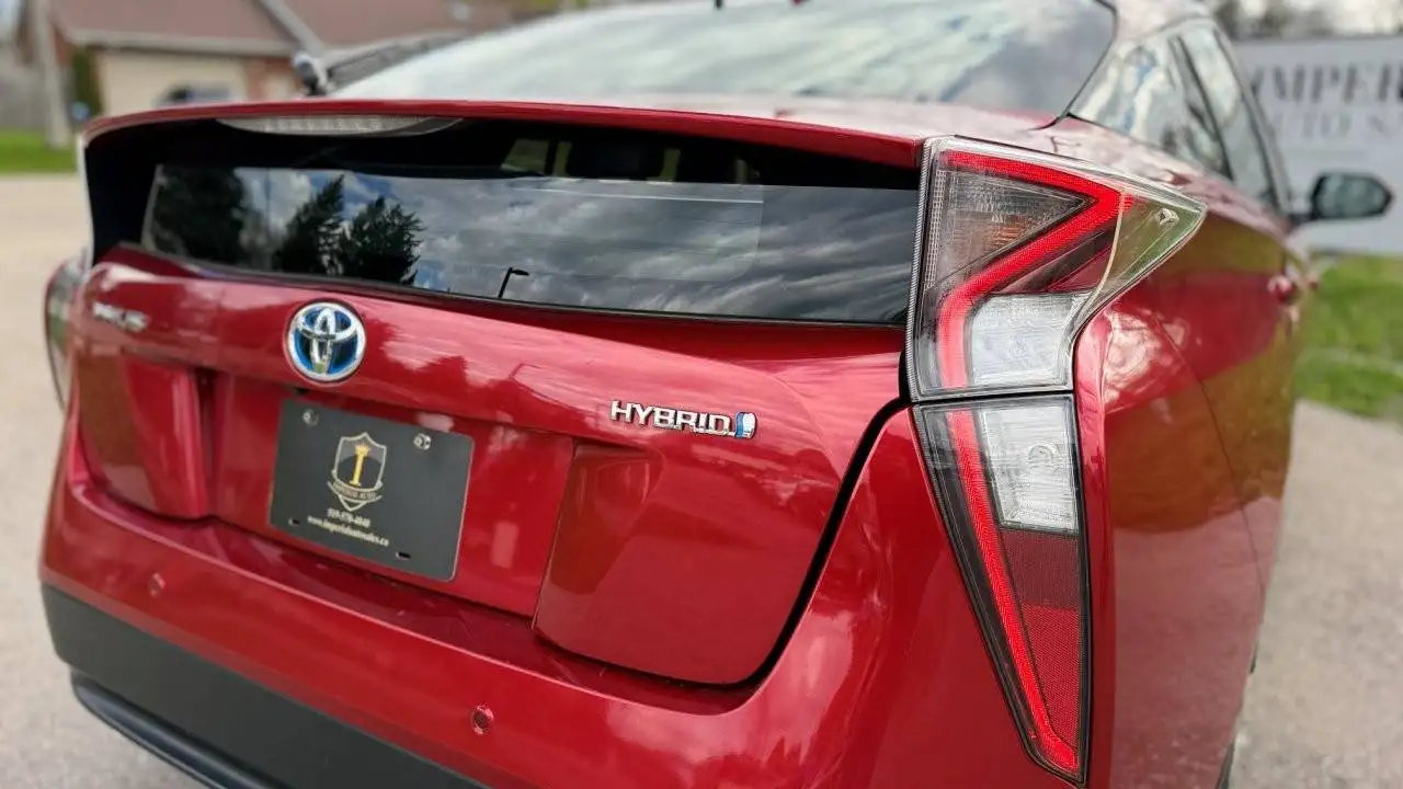 Toyota Prius снимка Toyota Prius