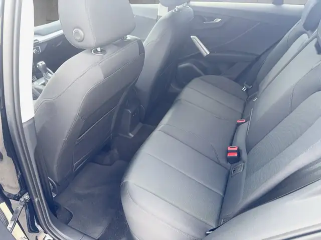 Audi Q2 view 12