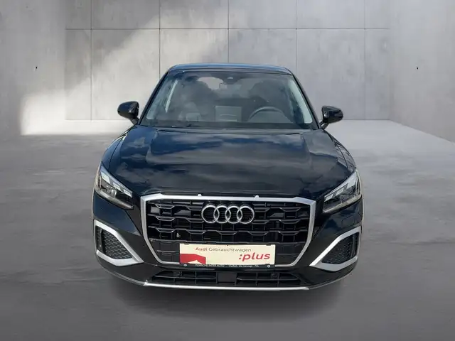 Audi Q2 view 9