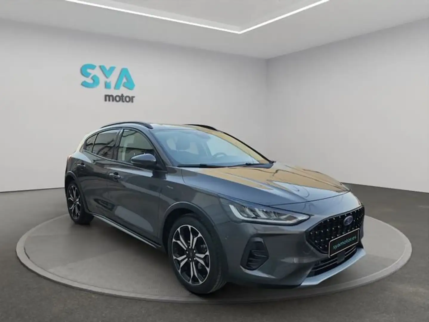 Ford Focus 1.0 Ecoboost MHEV 114kW Active Grau - 1