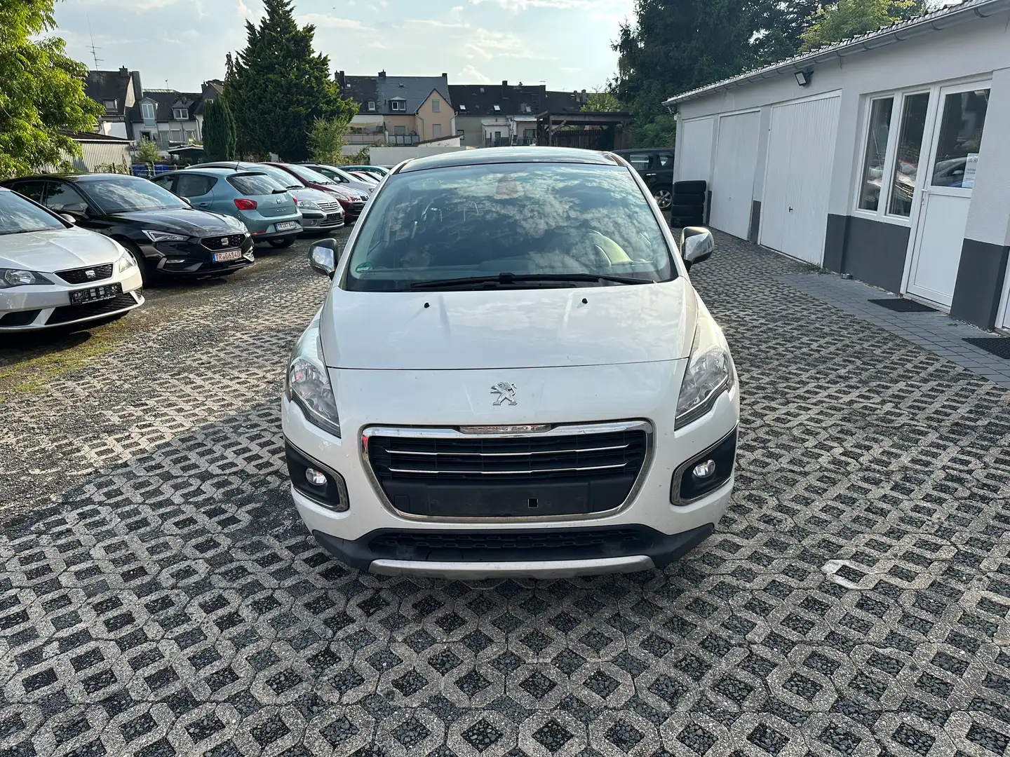 Peugeot 3008 Allure - 2.0 Diesel, Head up Display, TÜV 3/27 Schwarz - 2
