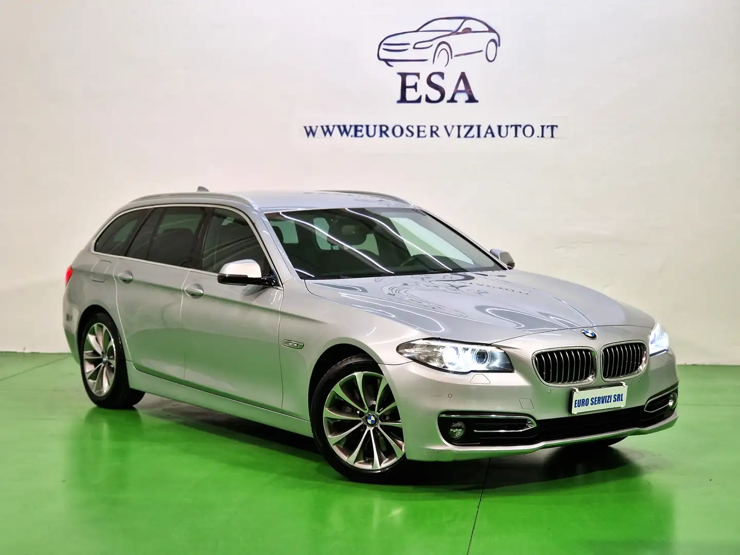 BMW 530 Serie 5 F11 Touring 530d Touring xdrive Luxury E6 Silber - 1