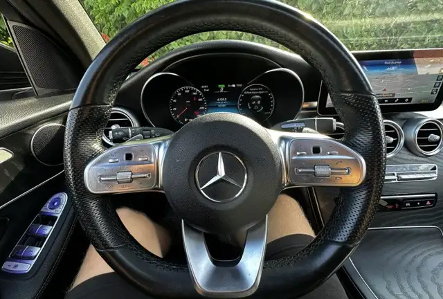 Mercedes-Benz GLC view 15