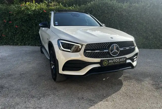 Mercedes-Benz GLC view 9