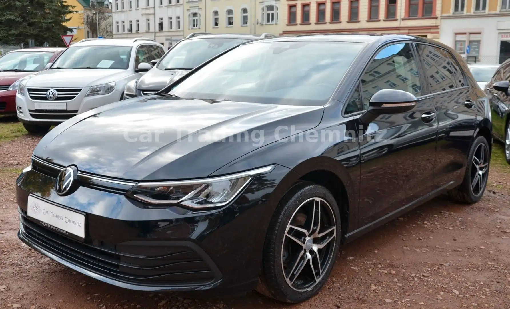 Volkswagen Golf VIII Lim. Life 2.0 TDI LED Sitzheizung 1.Hd Noir - 1