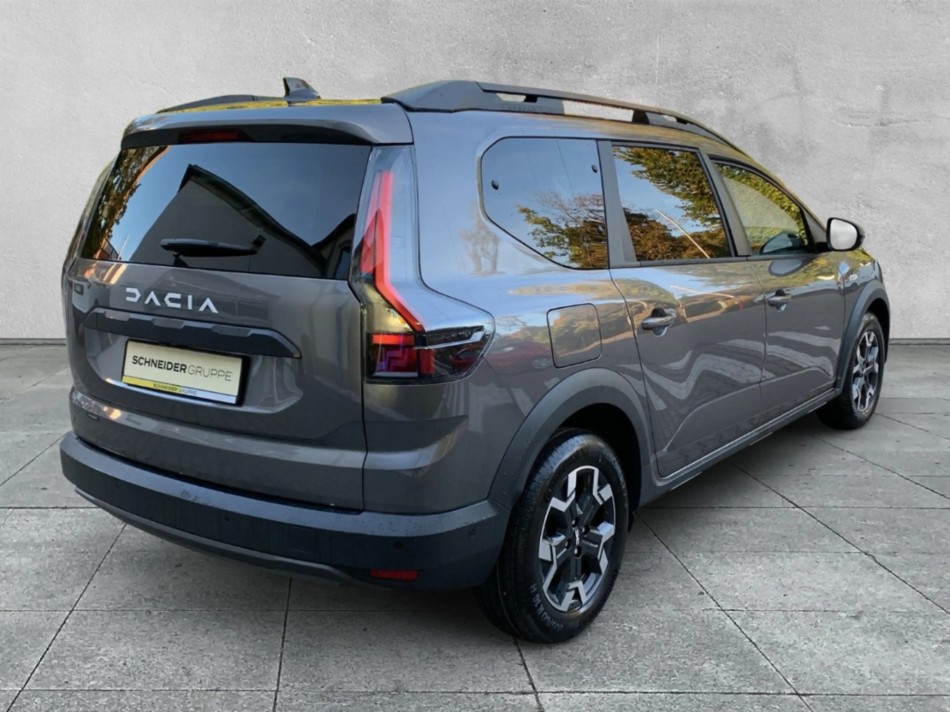 Dacia Jogger JOURNEY HYBRID 155 7-SITZER Journey SHZ+PDC+NAVI — photo 5