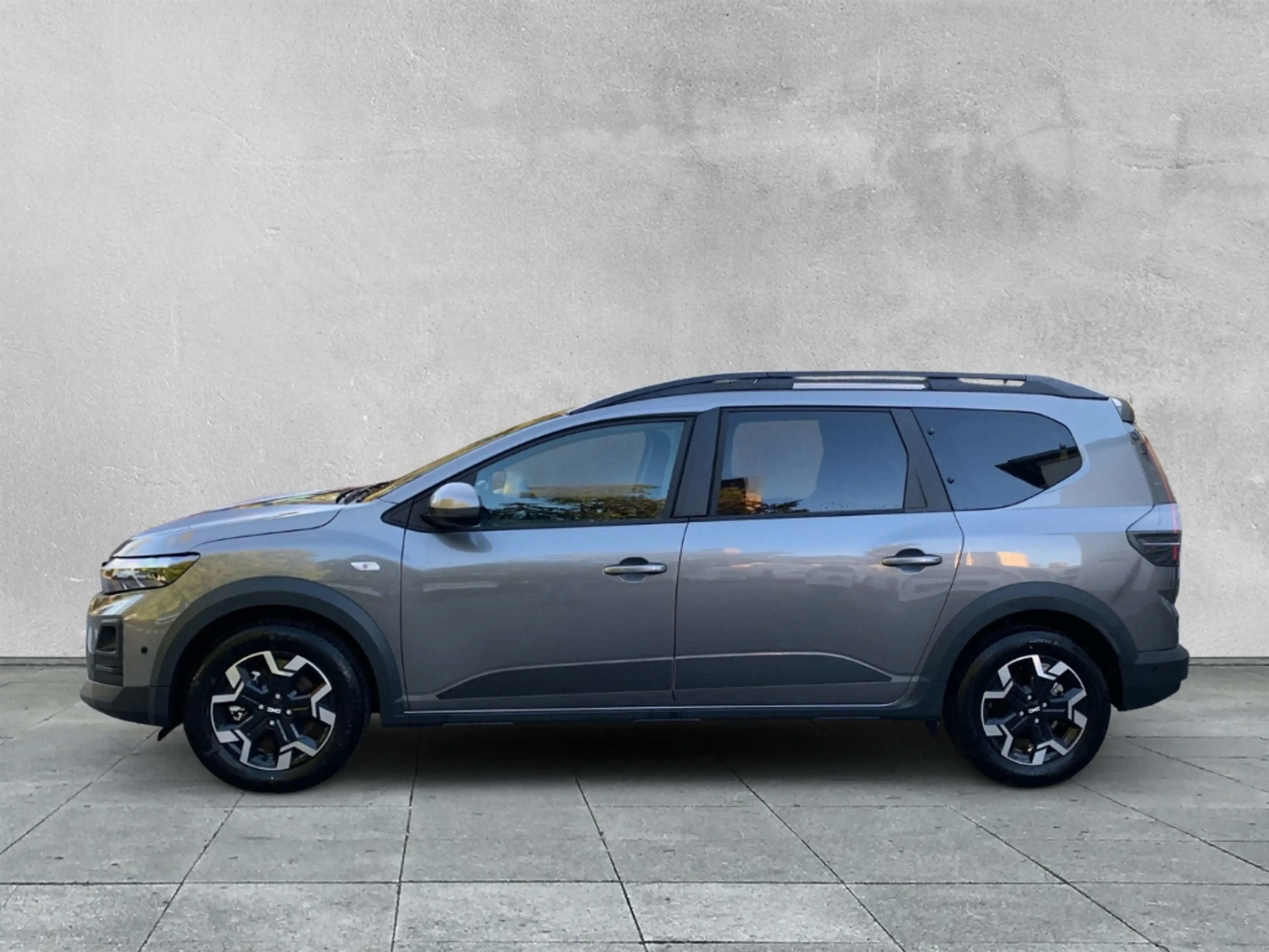 Dacia Jogger JOURNEY HYBRID 155 7-SITZER Journey SHZ+PDC+NAVI — photo 2